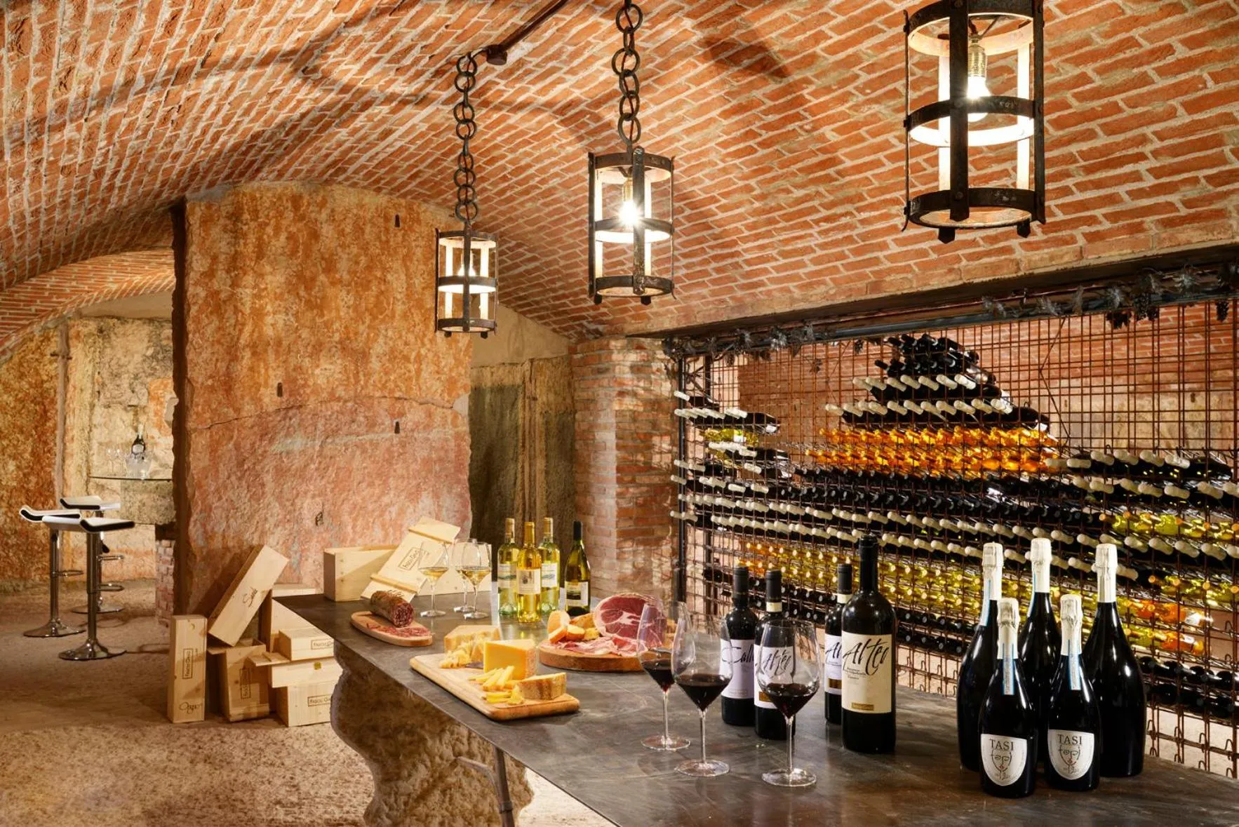Restaurant/places to eat in Tenuta Le Cave