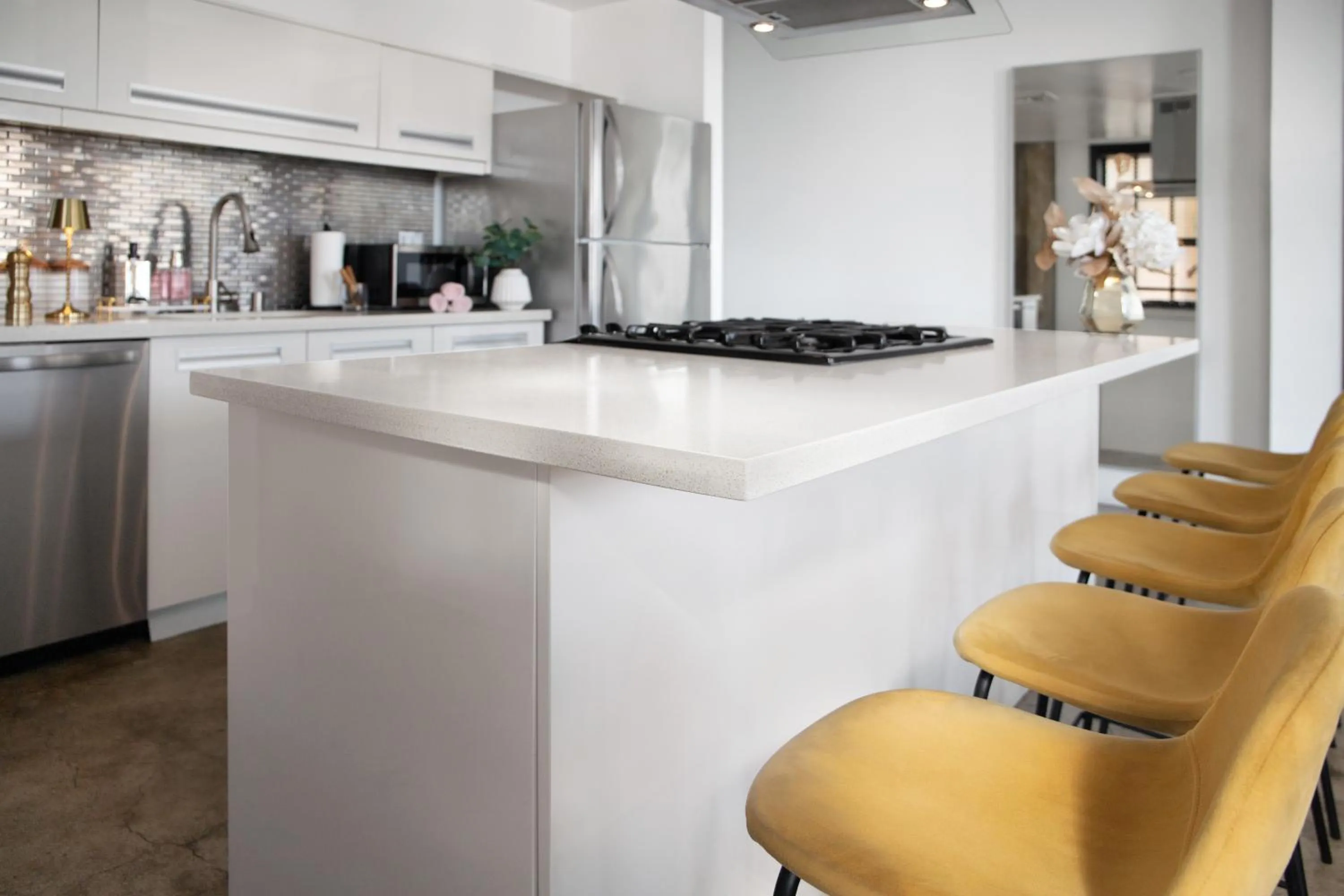 Kitchen or kitchenette in Angel City 1 bedroom Apartment