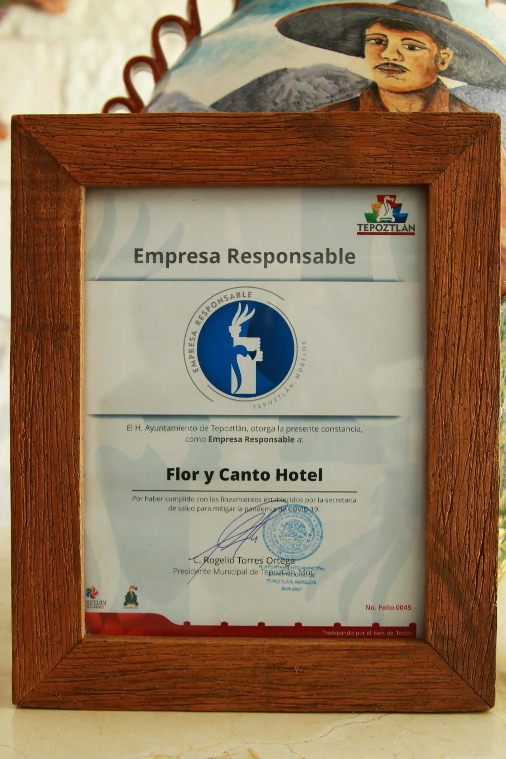 Staff in Hotel Concierge Flor y Canto