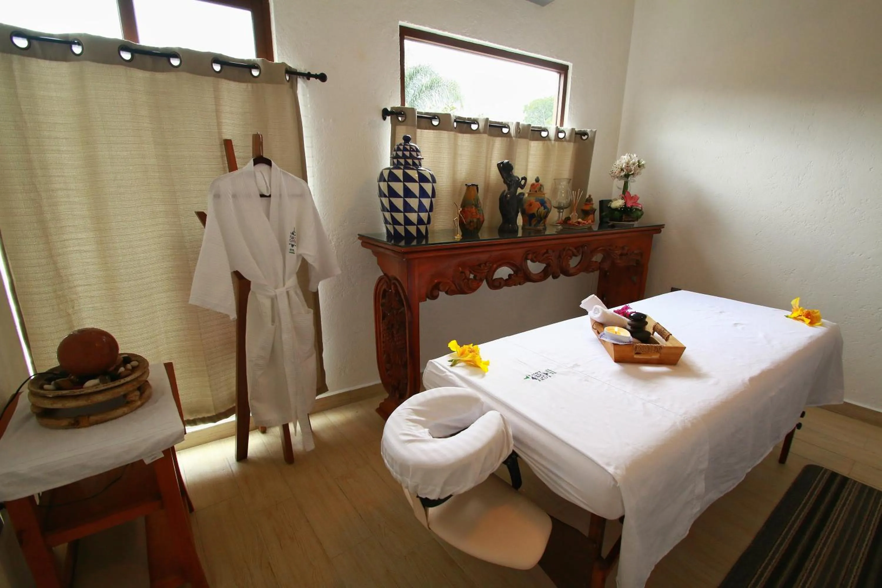 Massage in Hotel Concierge Flor y Canto