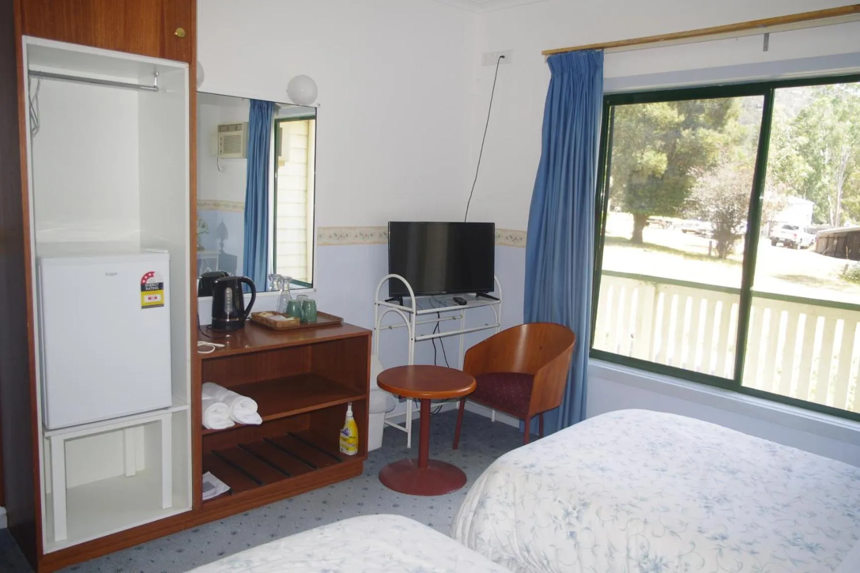 Bed in Halls Gap Tavern