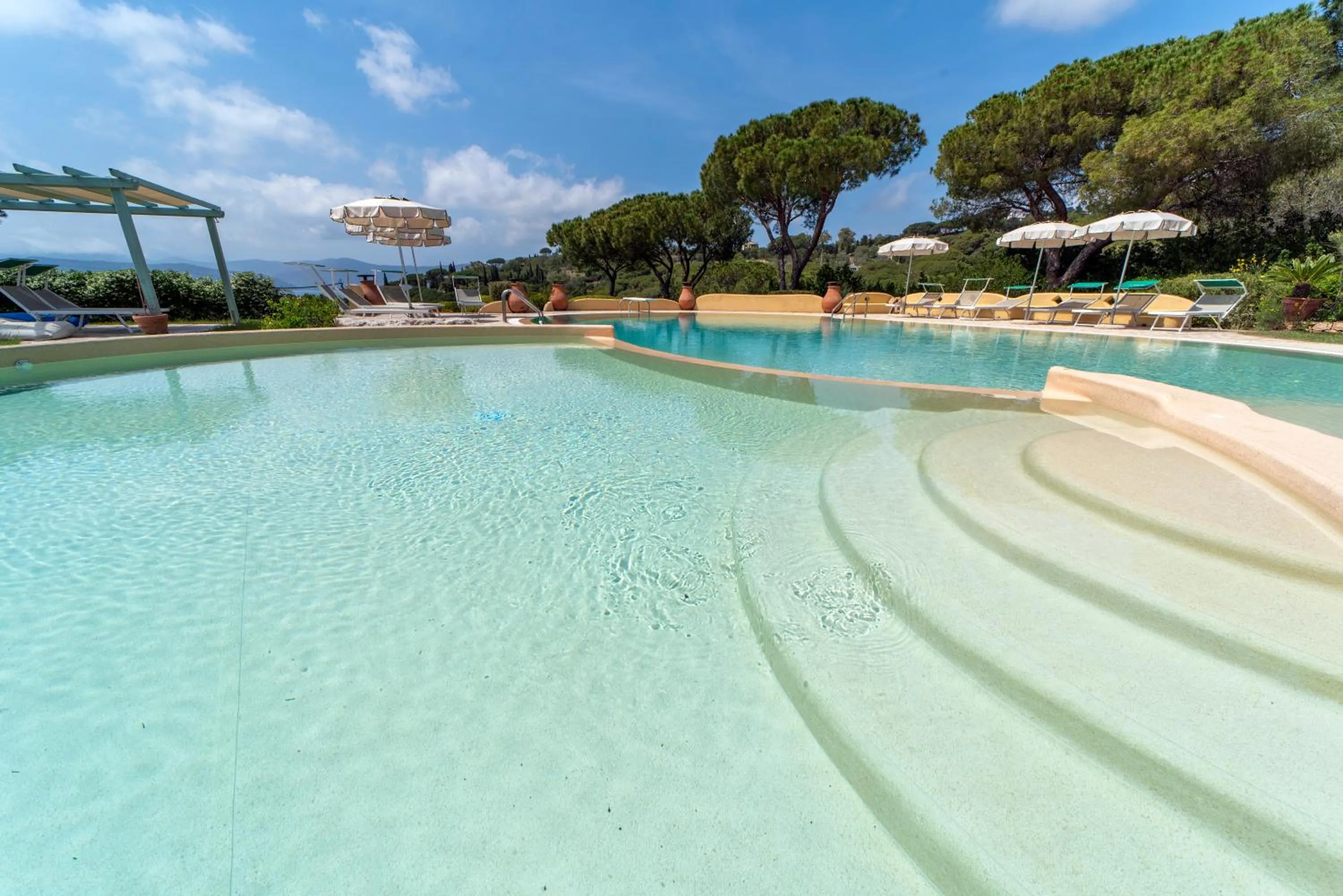 Swimming pool in Residence Le Grazie Est