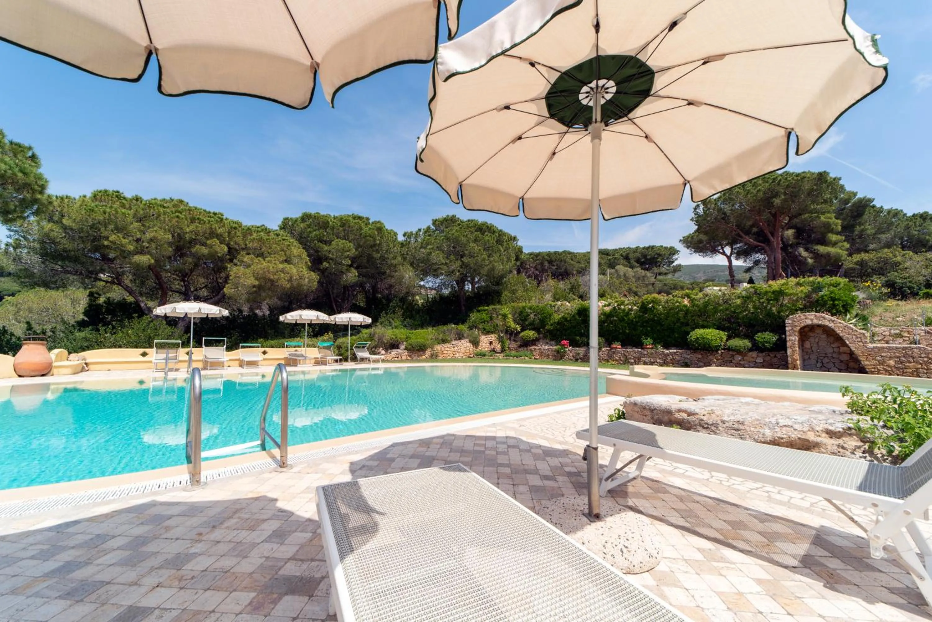 Swimming pool in Residence Le Grazie Est