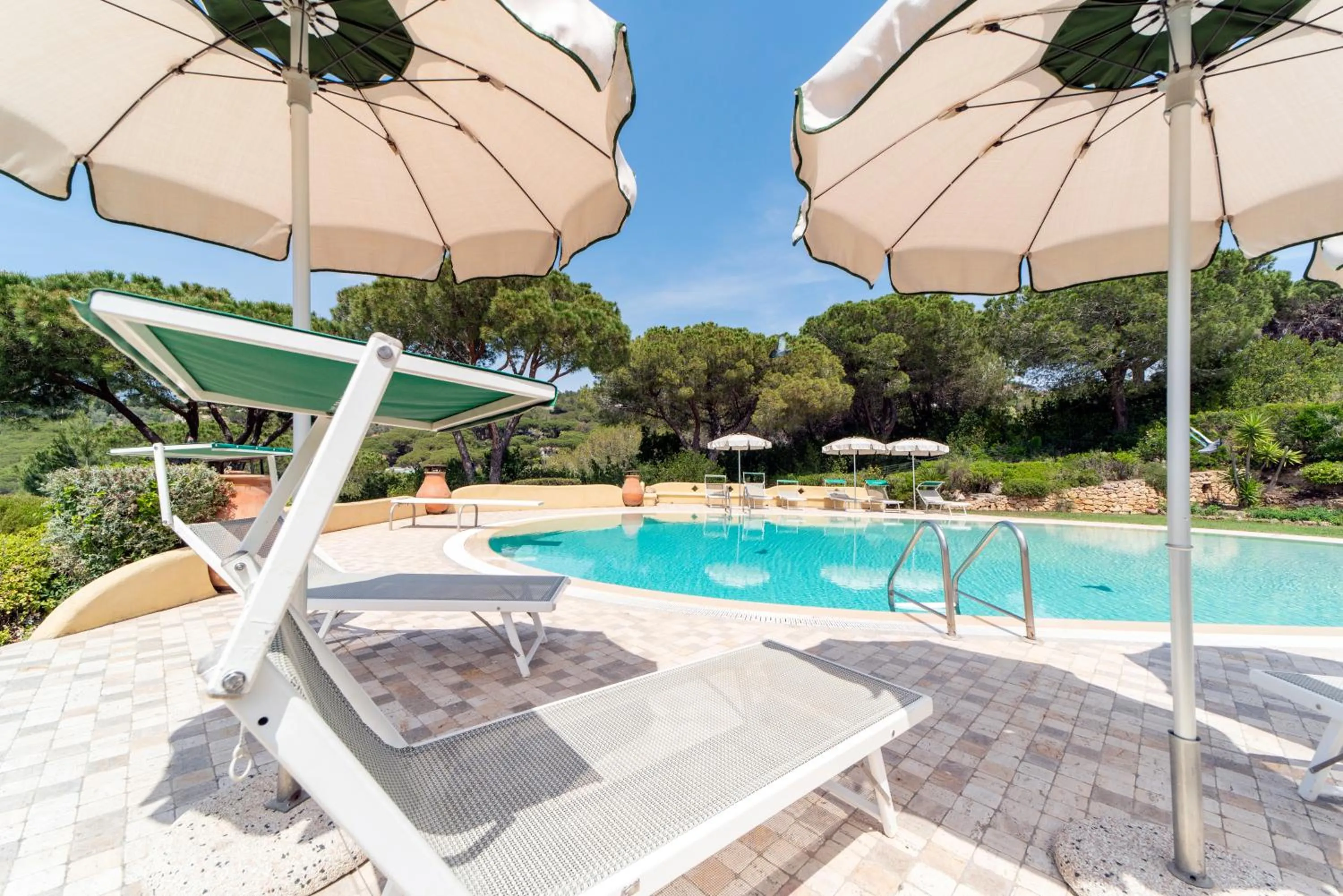 Swimming pool in Residence Le Grazie Est