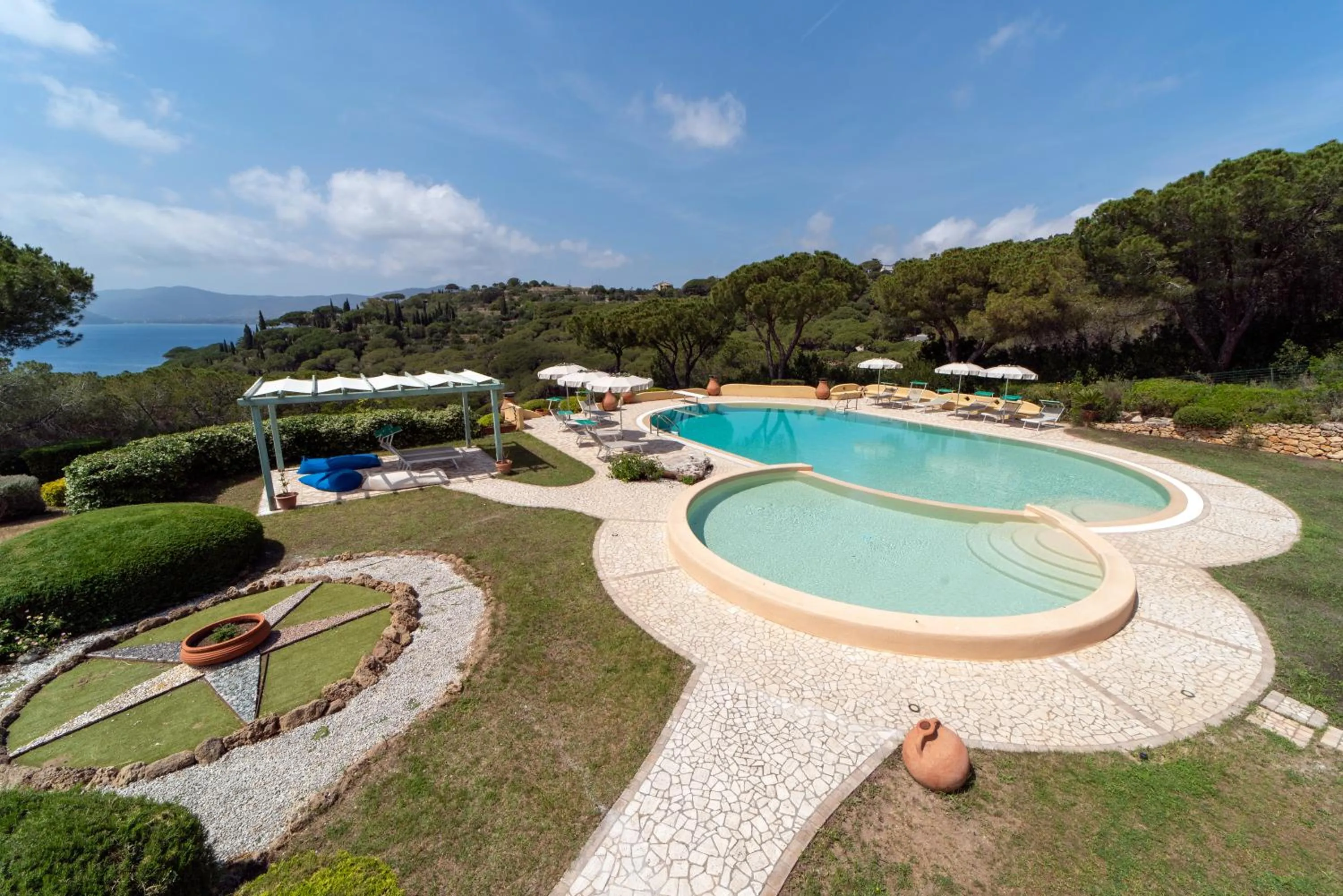 Hot Tub in Residence Le Grazie Est