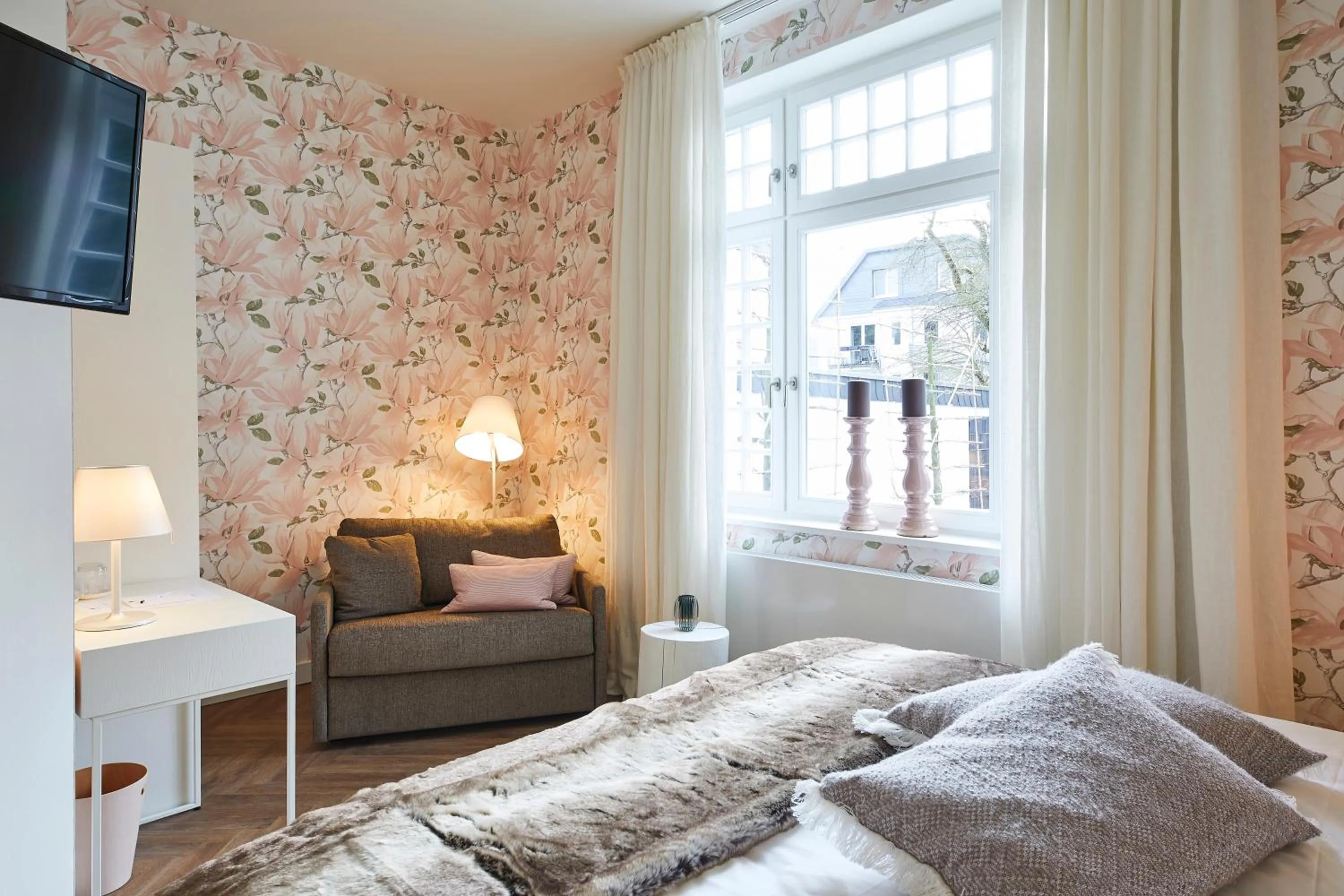 Photo of the whole room, Bed in BUITERLING Hotel