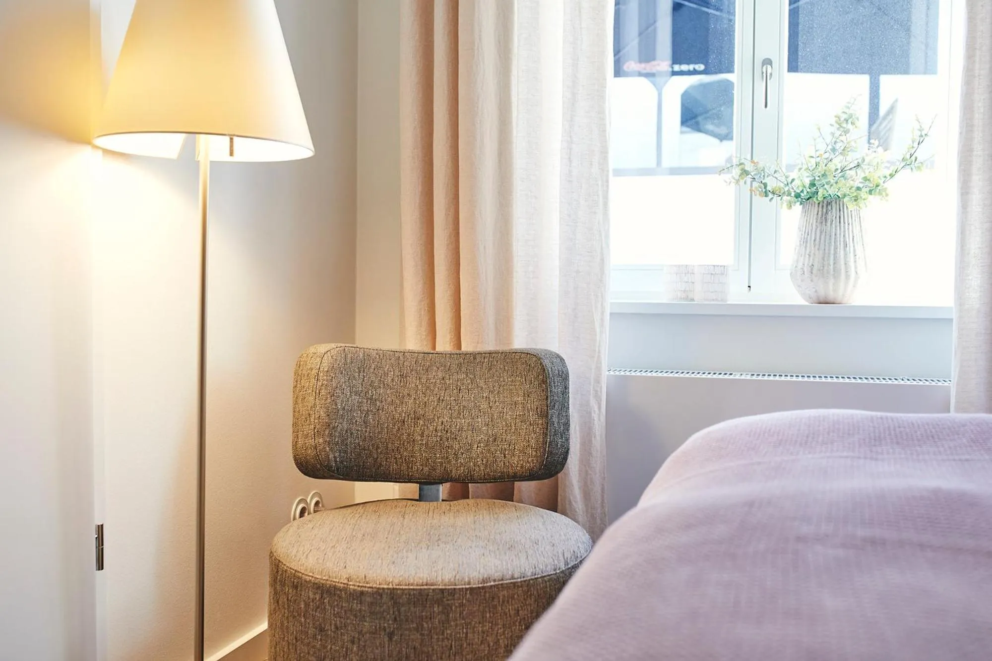 Decorative detail, Bed in BUITERLING Hotel