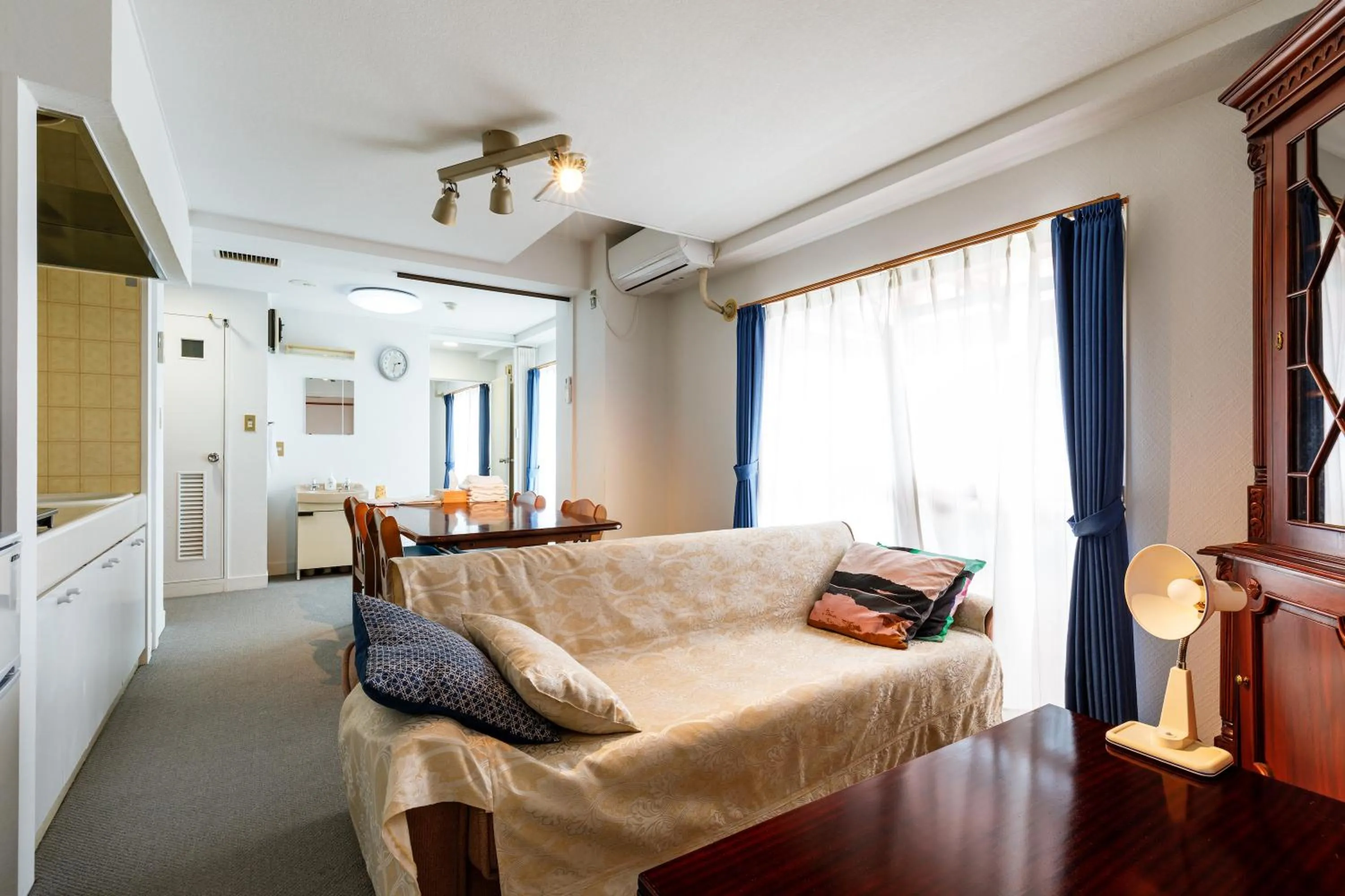 Photo of the whole room in Hotel WWJ