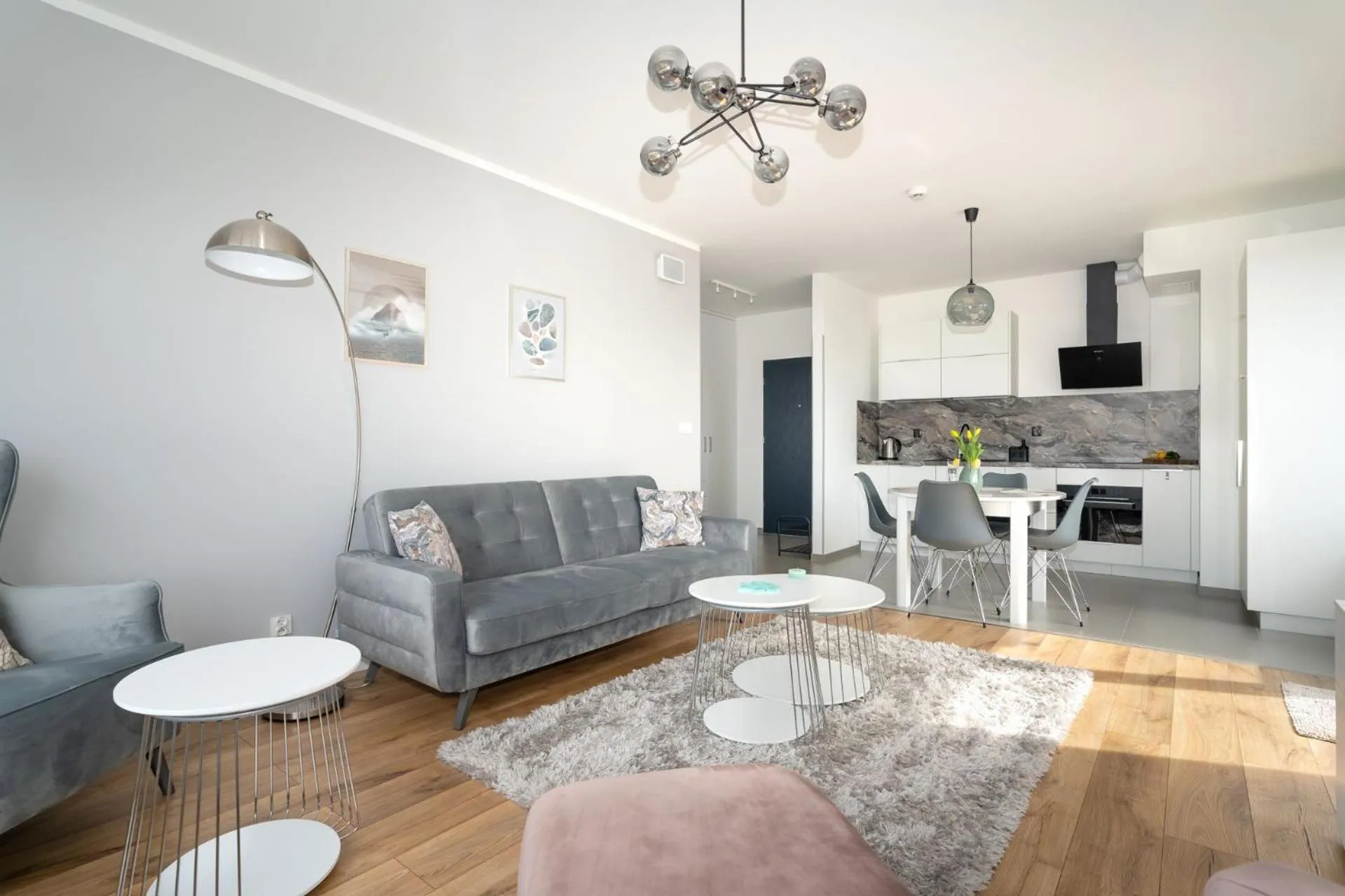 Deluxe Apartment in Symphony Baltica Towers Apartamenty