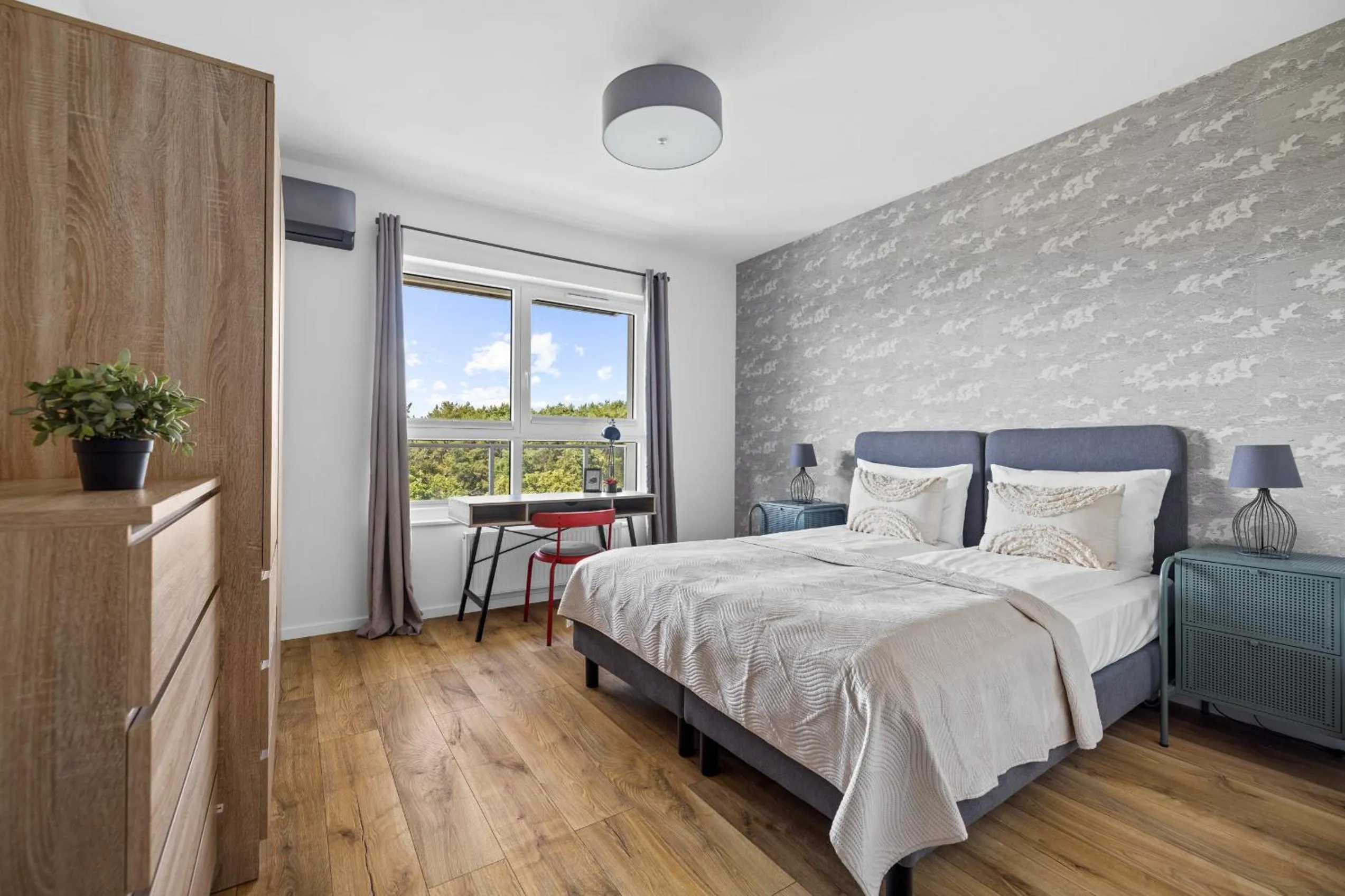 Bed in Symphony Baltica Towers Apartamenty