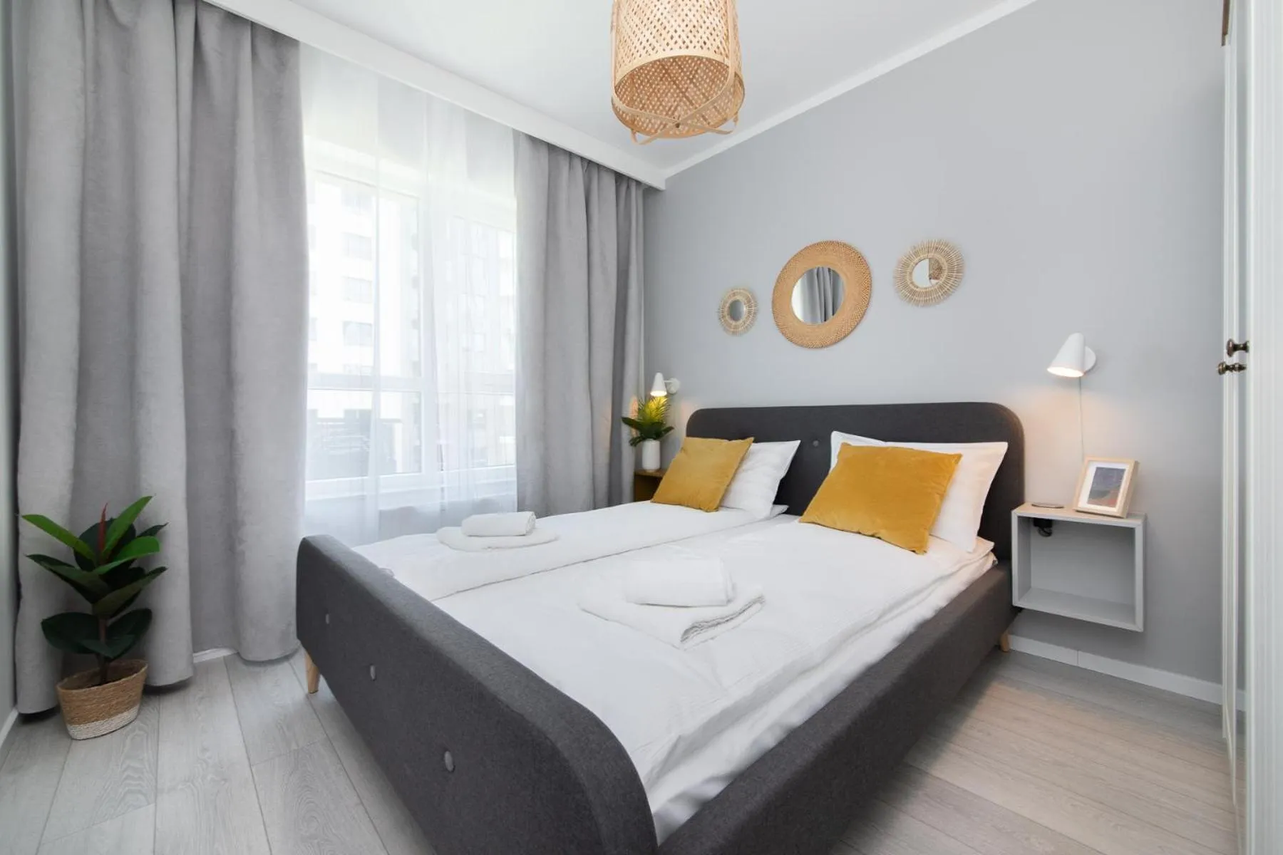 Bed in Symphony Baltica Towers Apartamenty