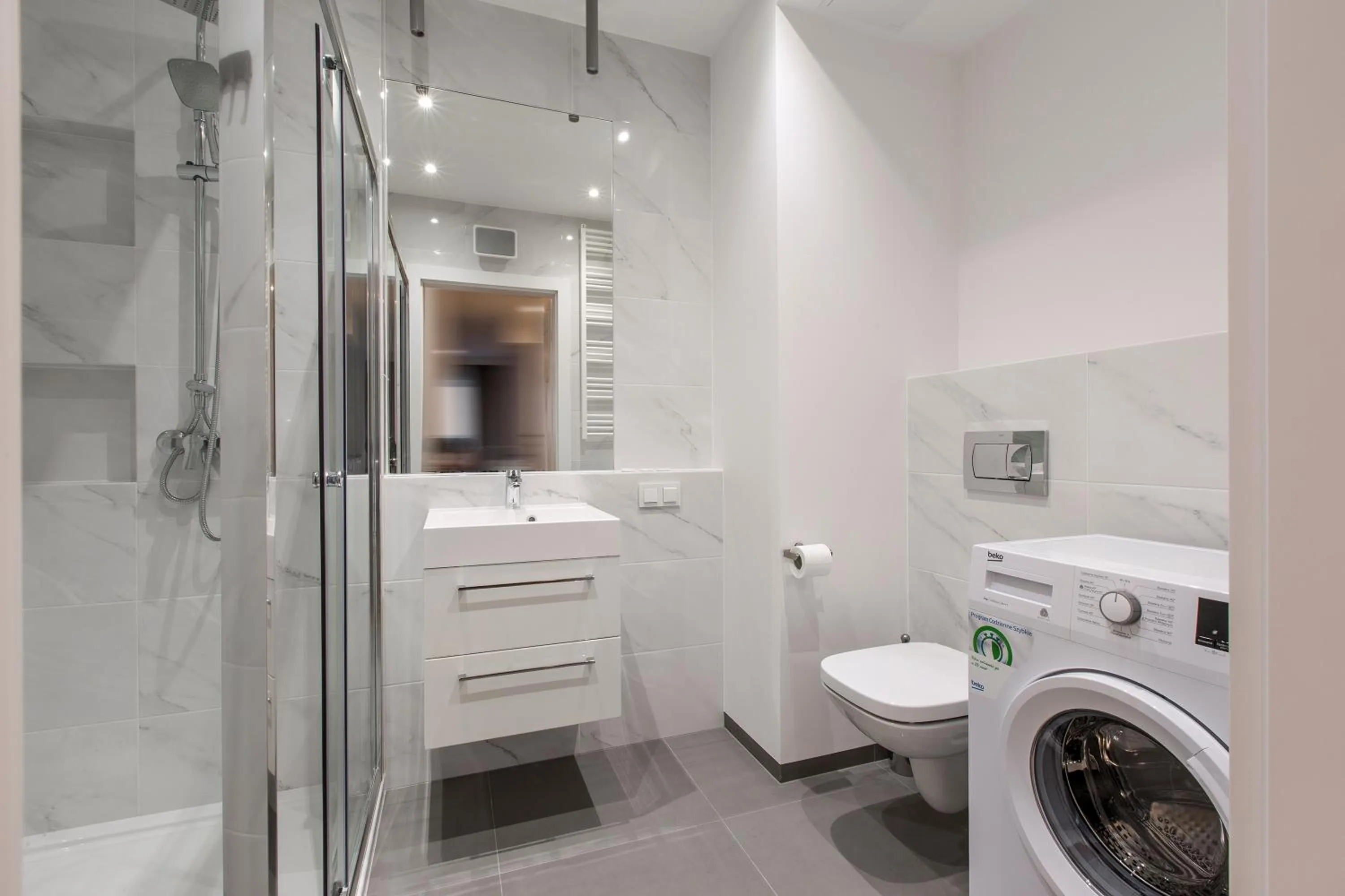 Shower in Symphony Baltica Towers Apartamenty