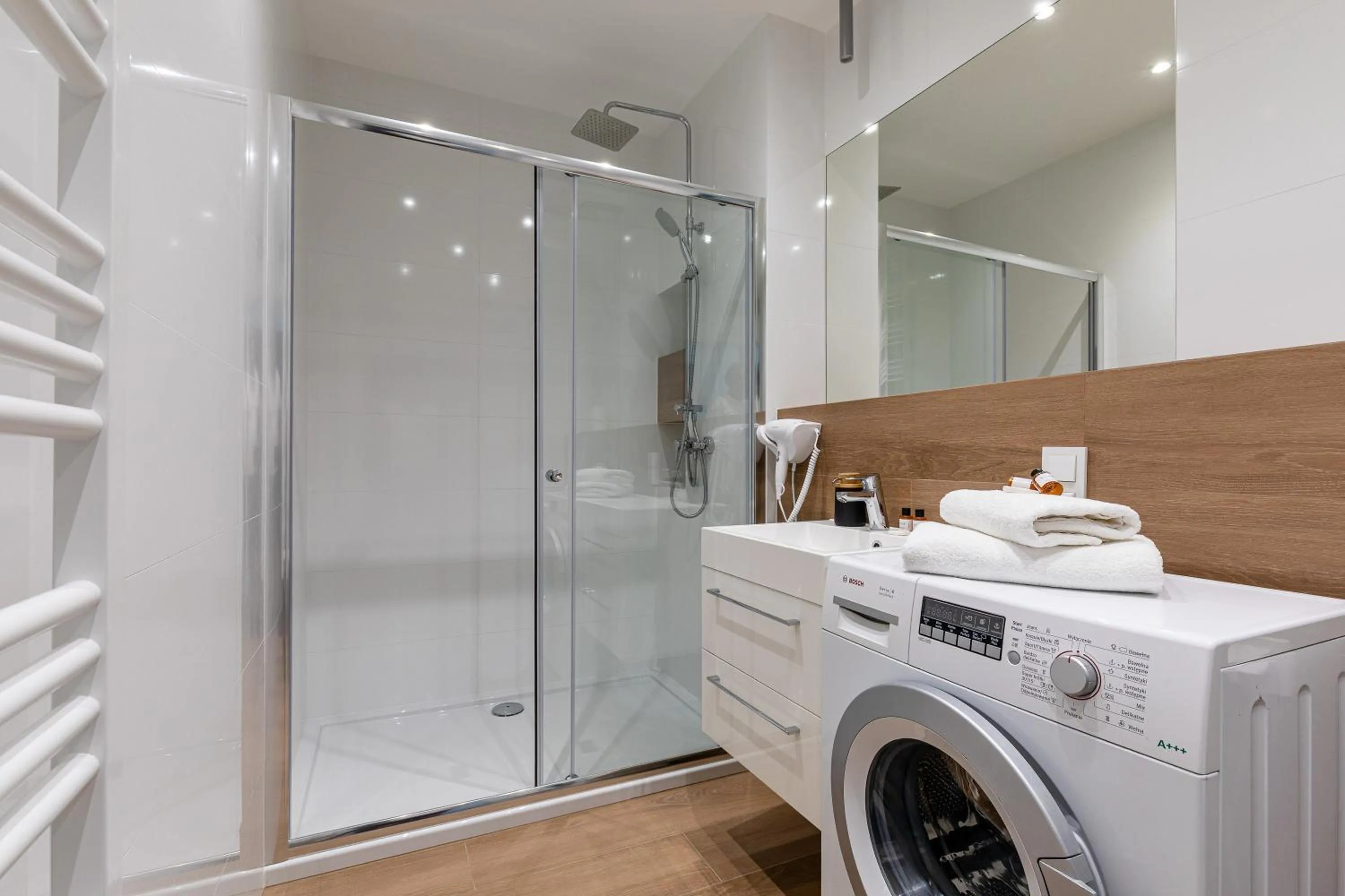 Shower in Symphony Baltica Towers Apartamenty