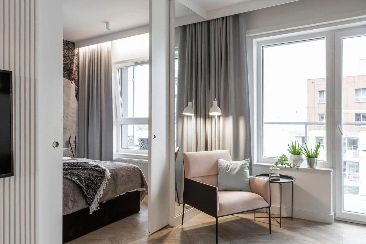 Seating area, Bed in Symphony Baltica Towers Apartamenty