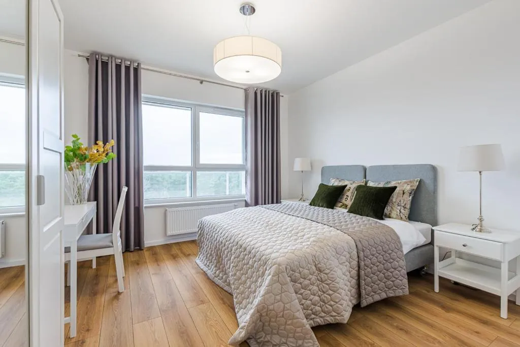 Bedroom, Bed in Symphony Baltica Towers Apartamenty