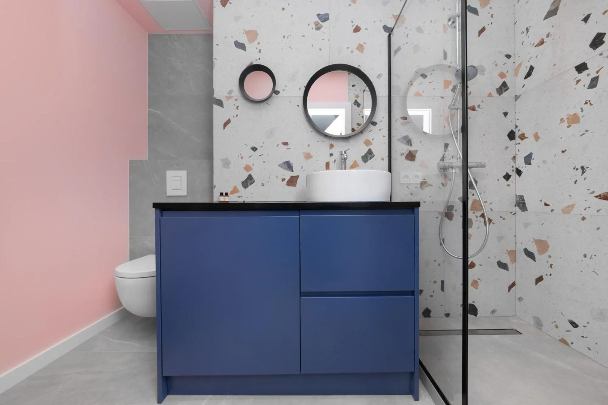 Shower in Symphony Baltica Towers Apartamenty