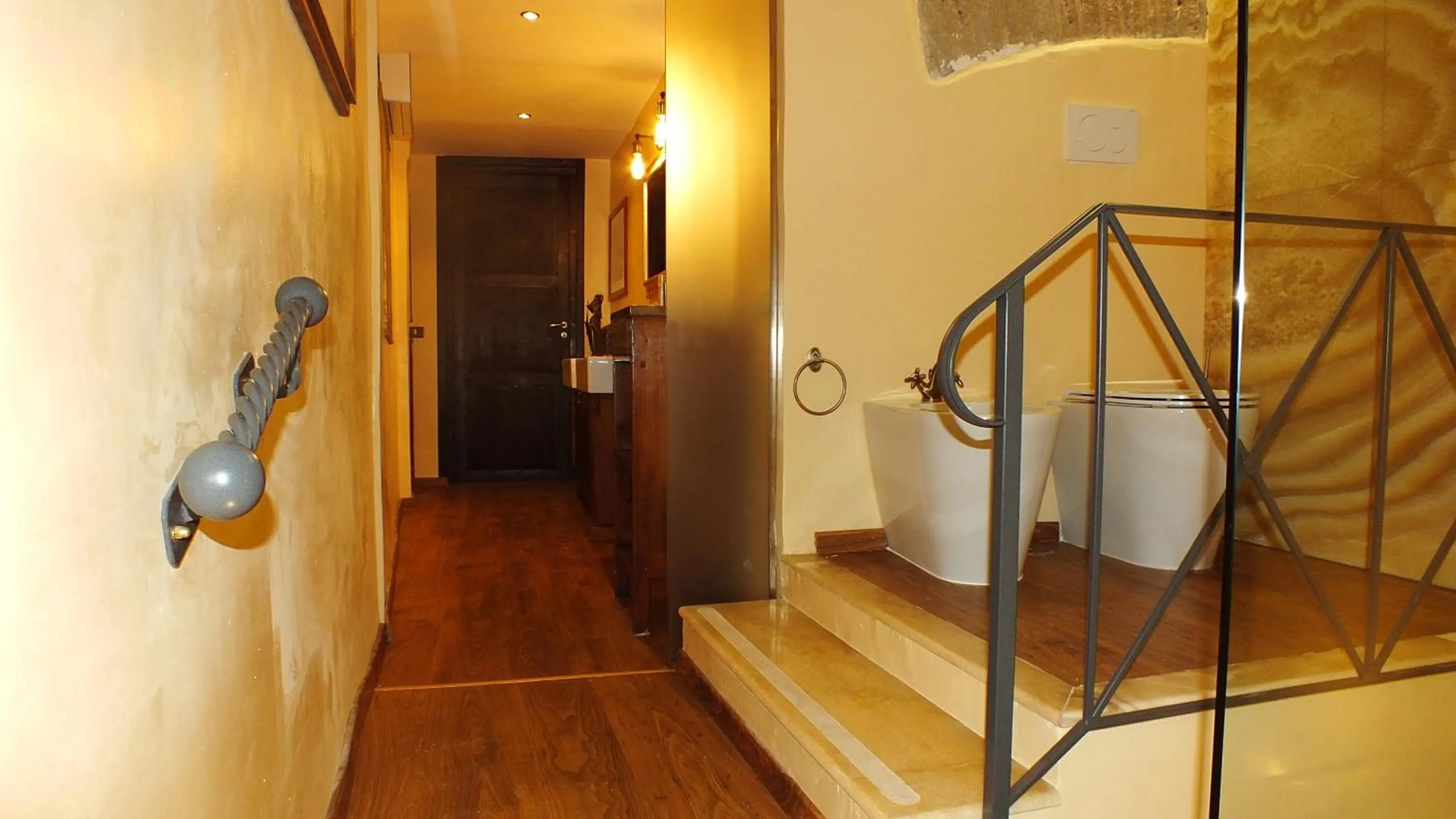 Bathroom in Residenze Gregoriane - Residenza d'Epoca