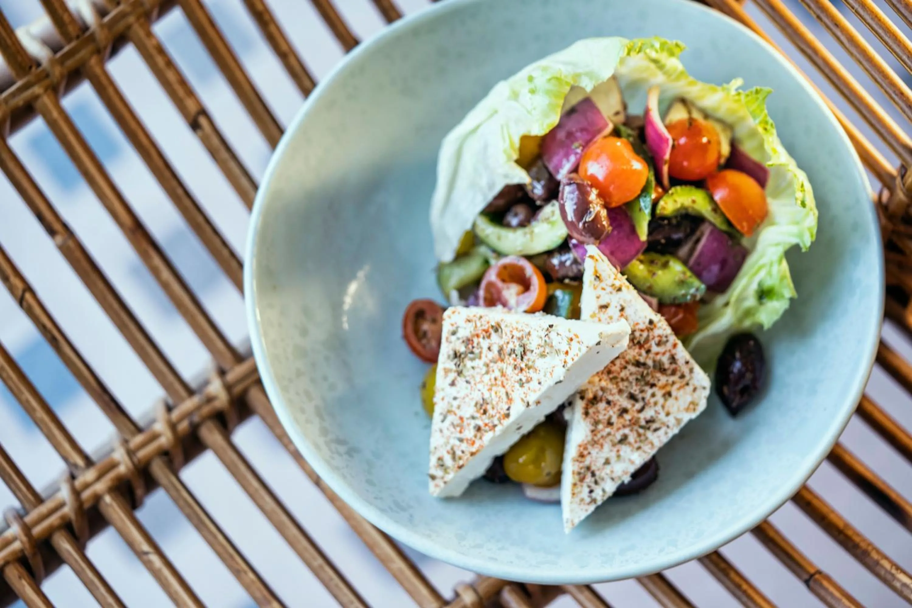 Restaurant/places to eat in Taj Jumeirah Lakes Towers