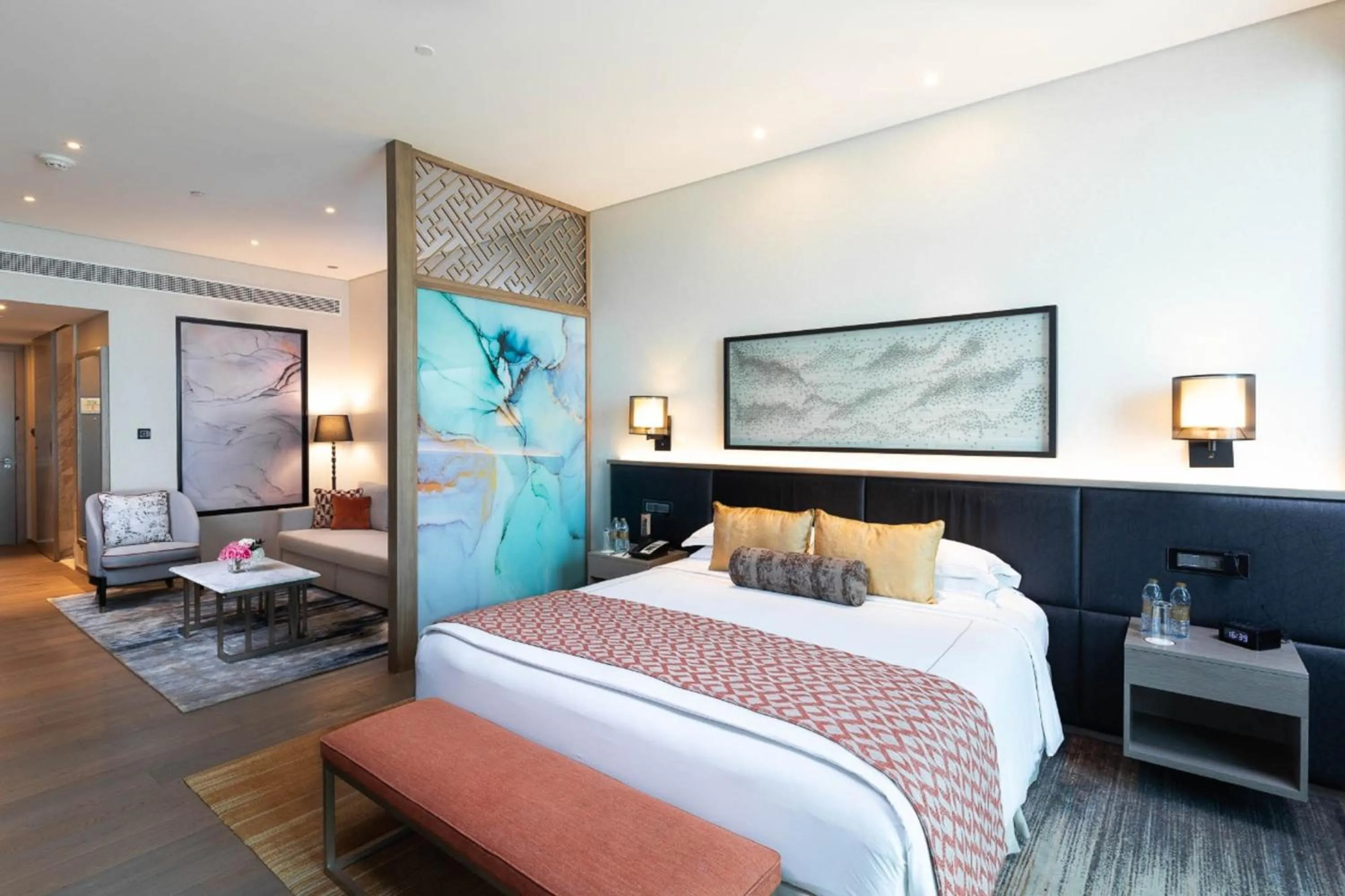 Bedroom, Bed in Taj Jumeirah Lakes Towers