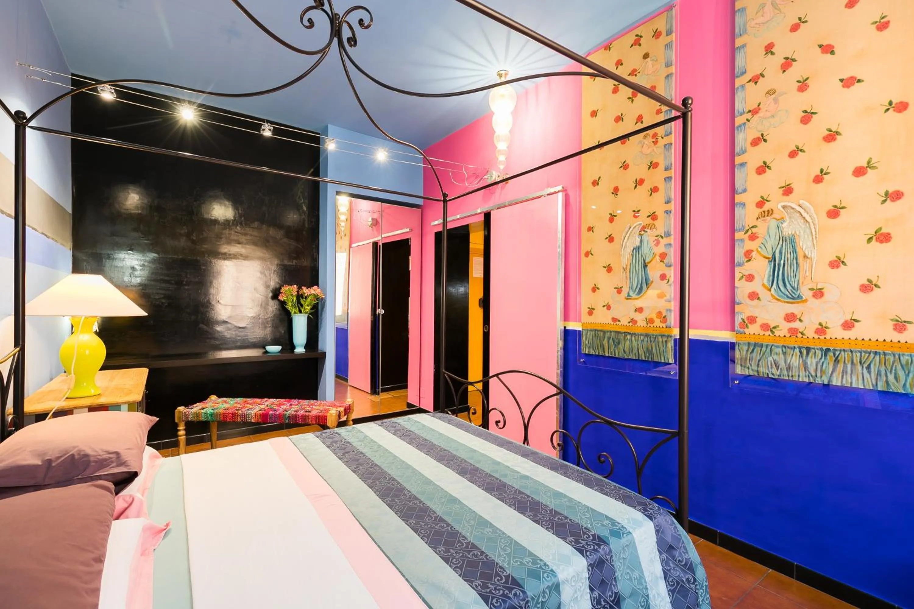 Photo of the whole room, Bed in Appartamenti MarcoAurelio49