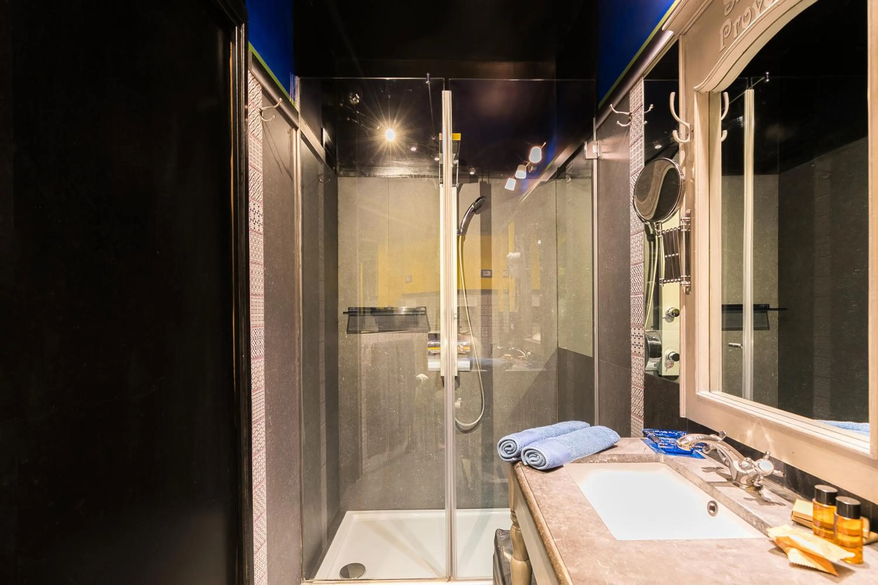 Shower in Appartamenti MarcoAurelio49