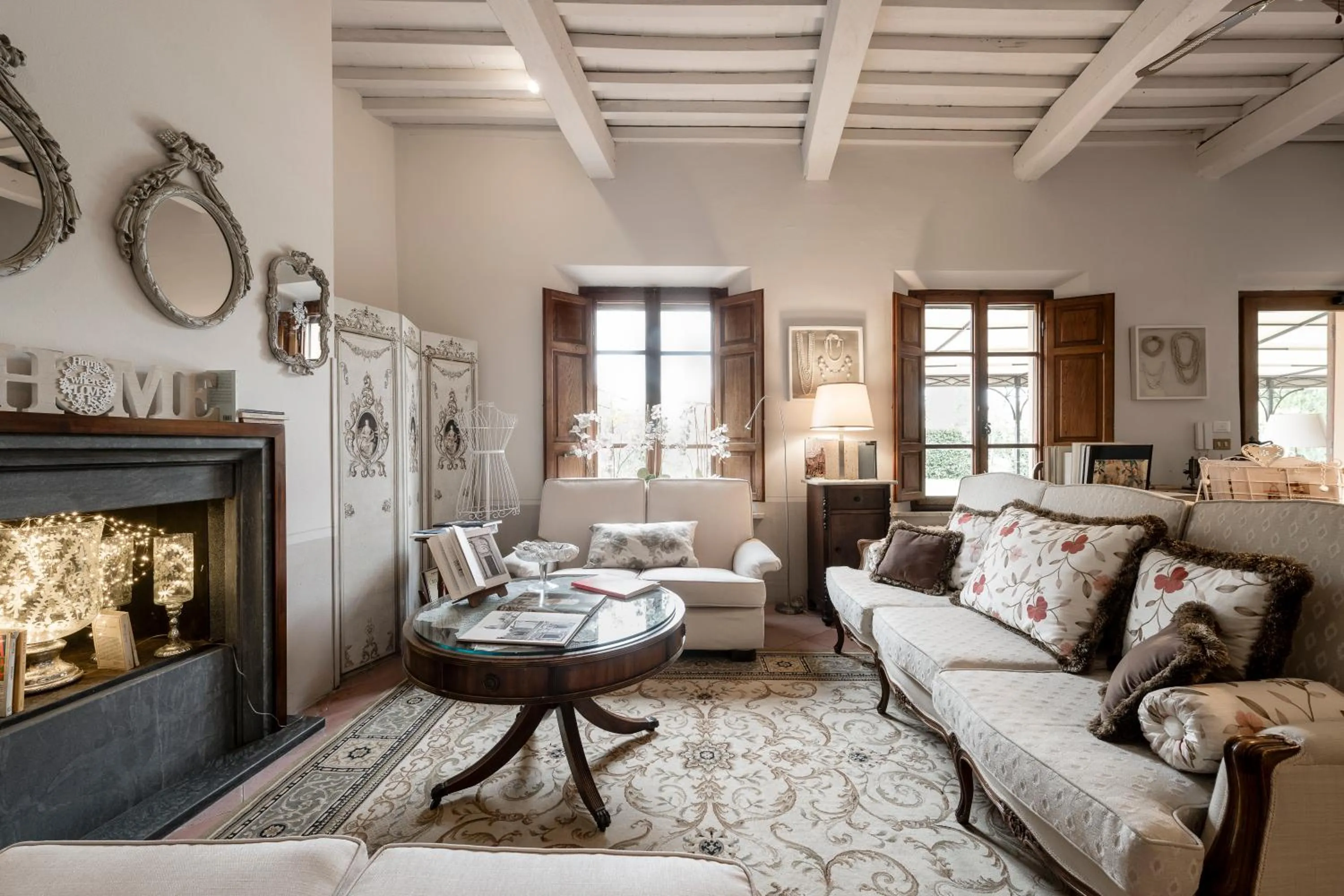 Library in Giardino della Pieve Relais- Adult Only