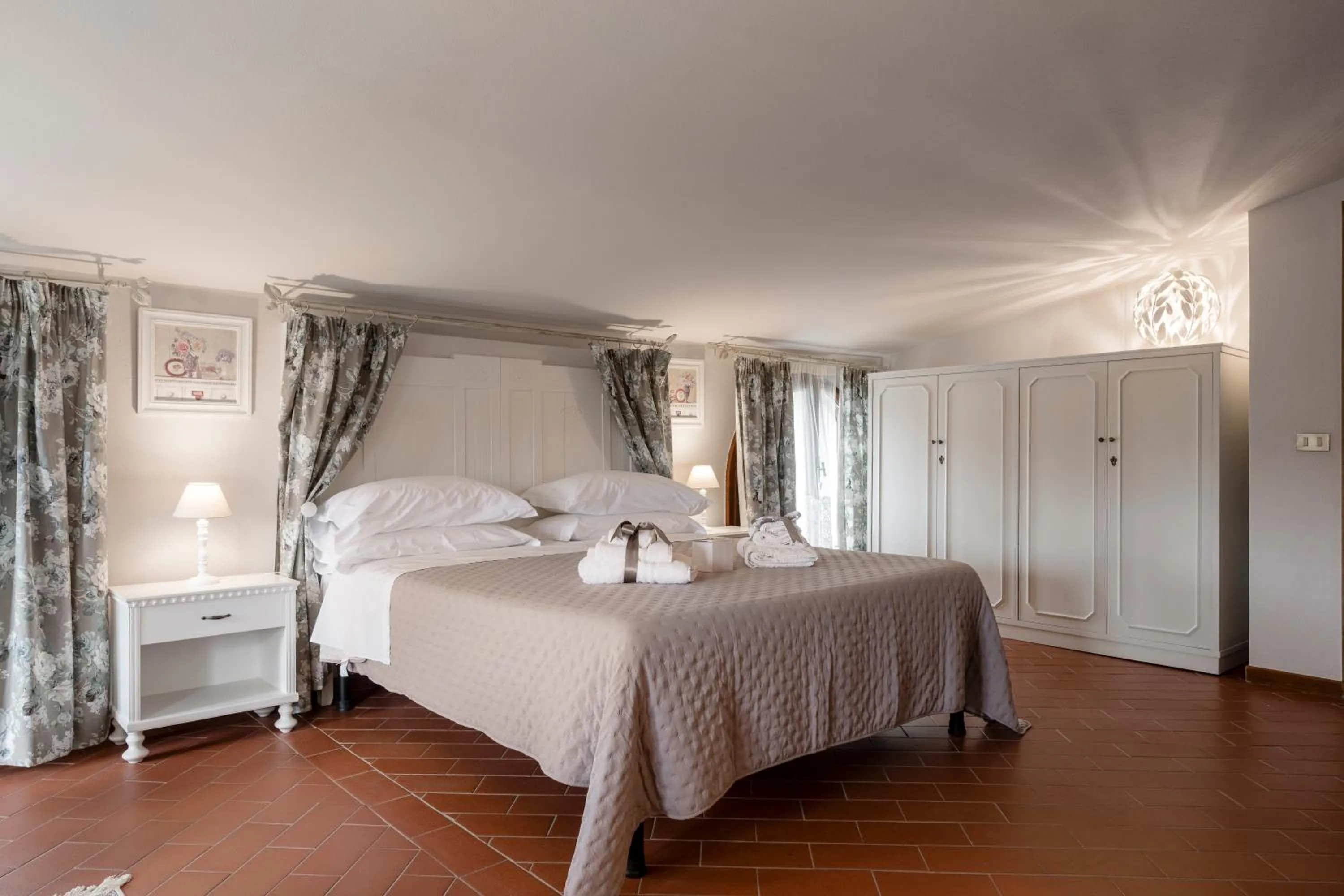 Bedroom, Bed in Giardino della Pieve Relais- Adult Only