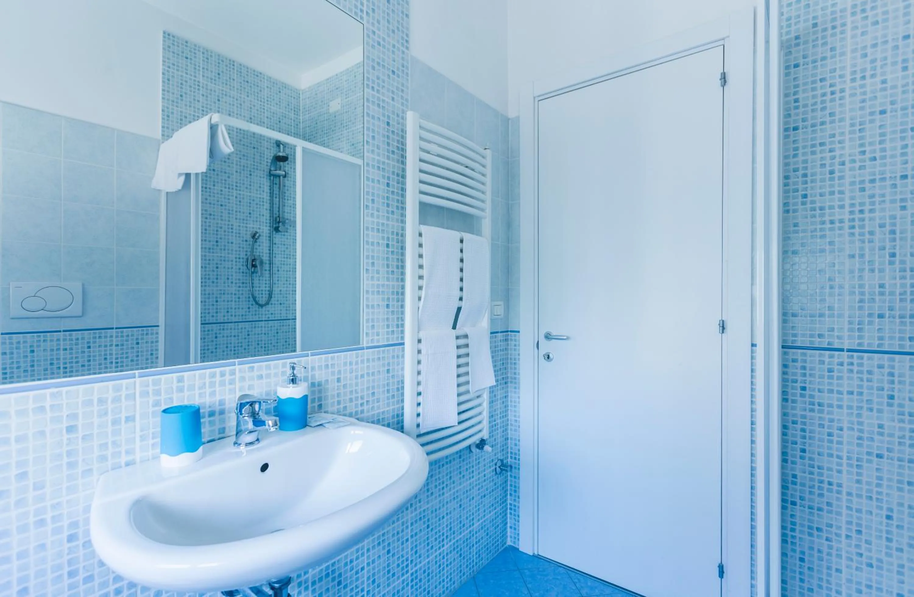 Bathroom in La Postale