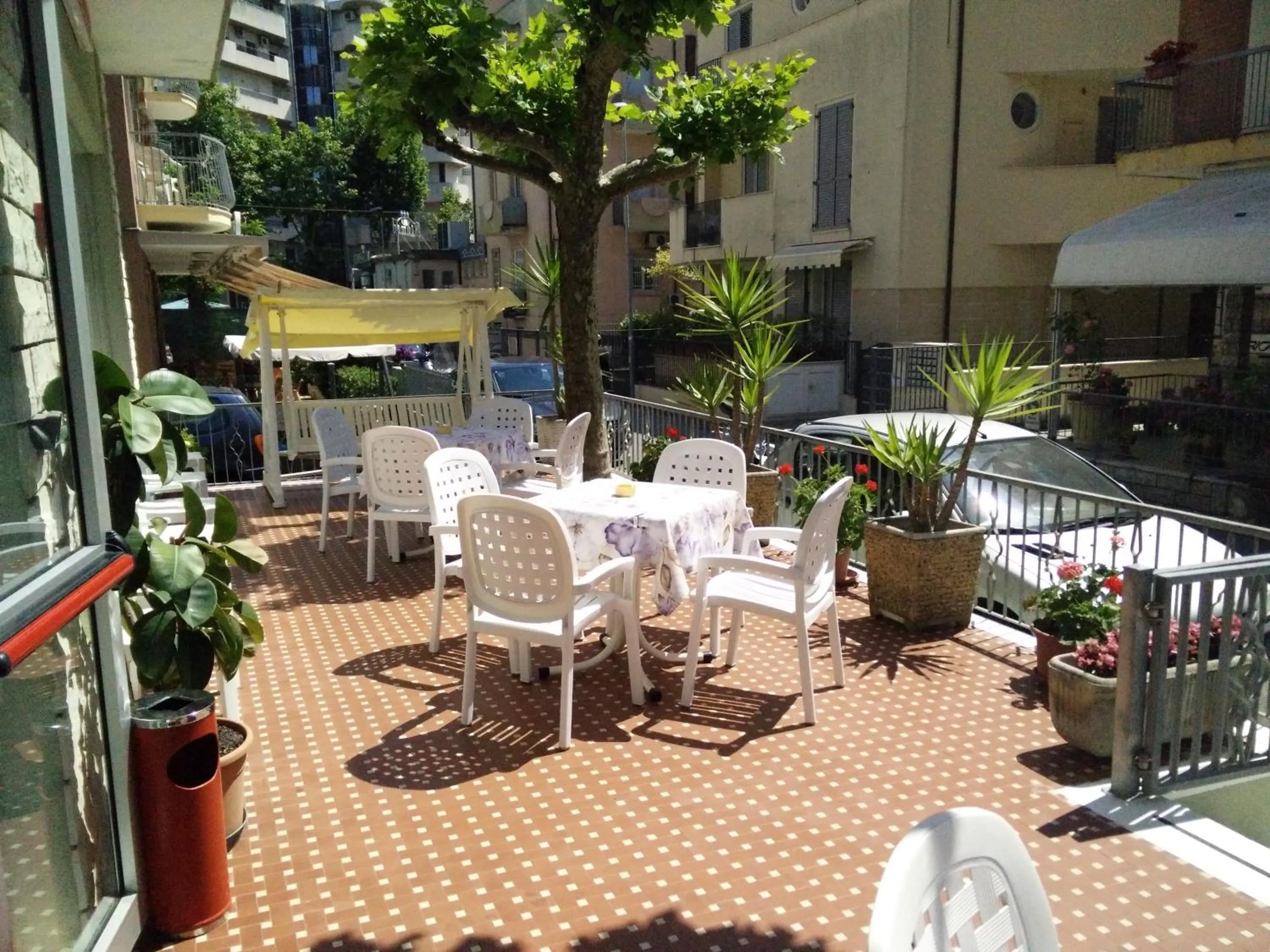 Facade/entrance in Hotel Ronconi