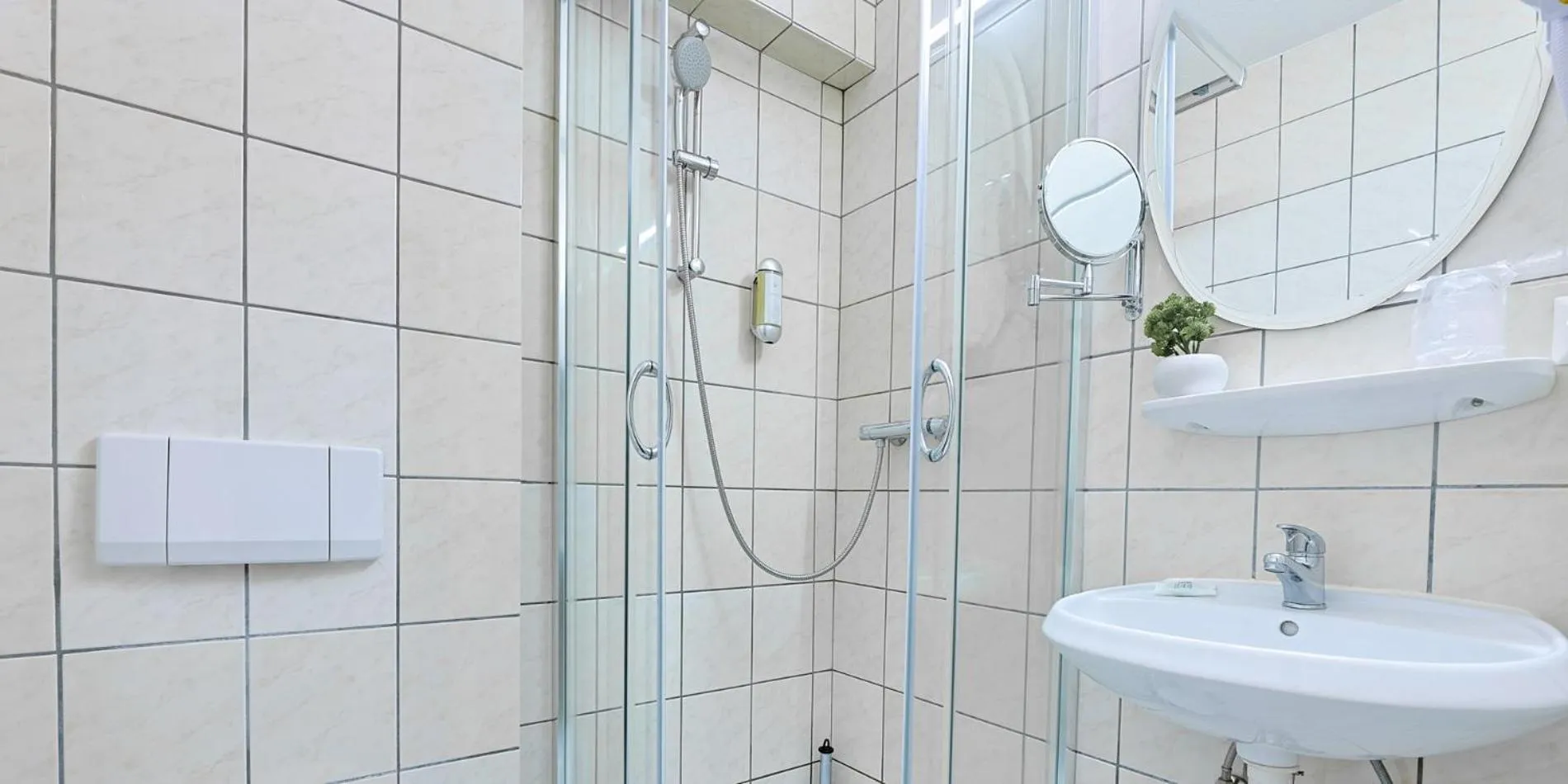 Bathroom in DUA Hotel