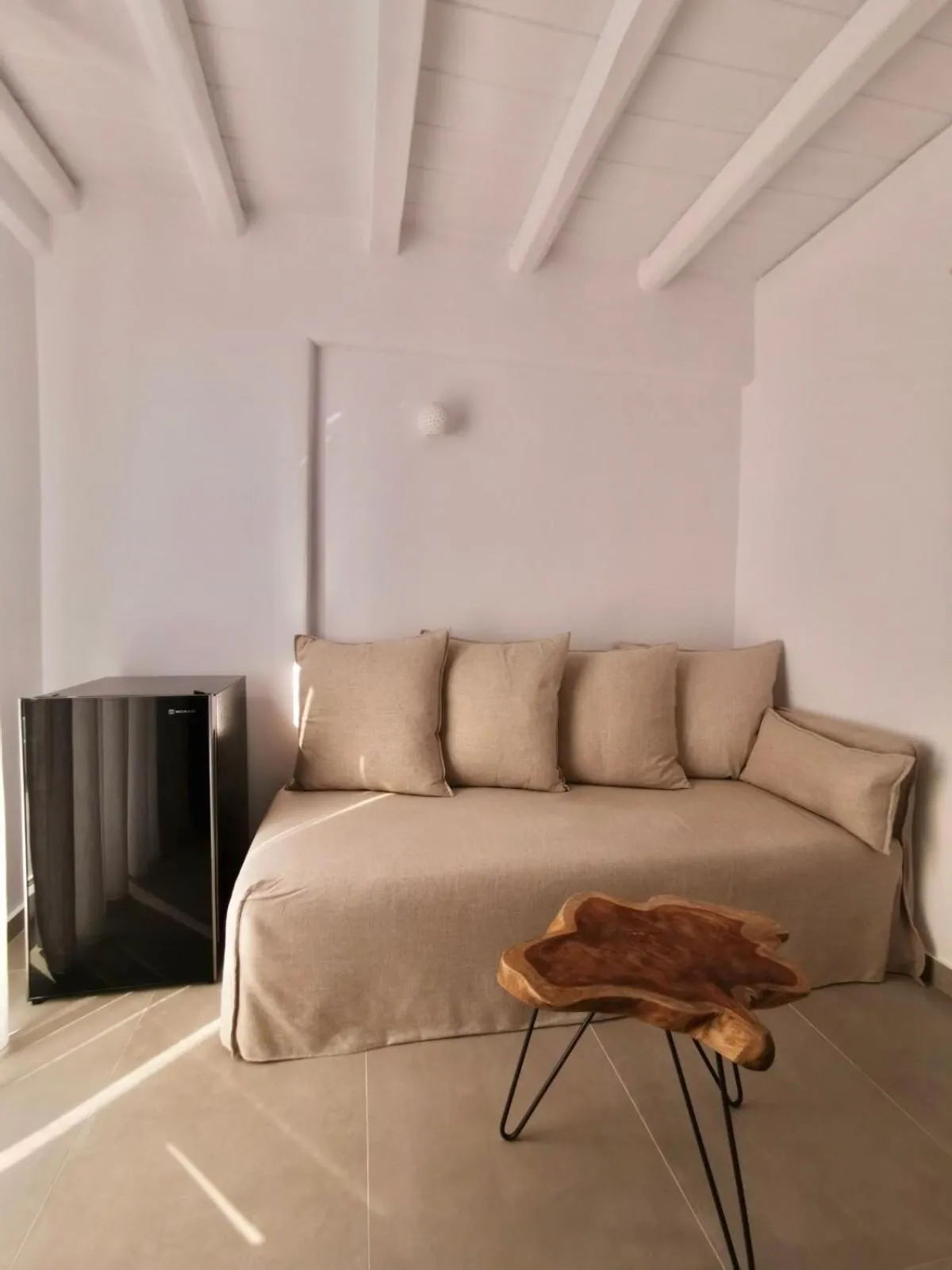 Living room in Sofos Suites Mykonos