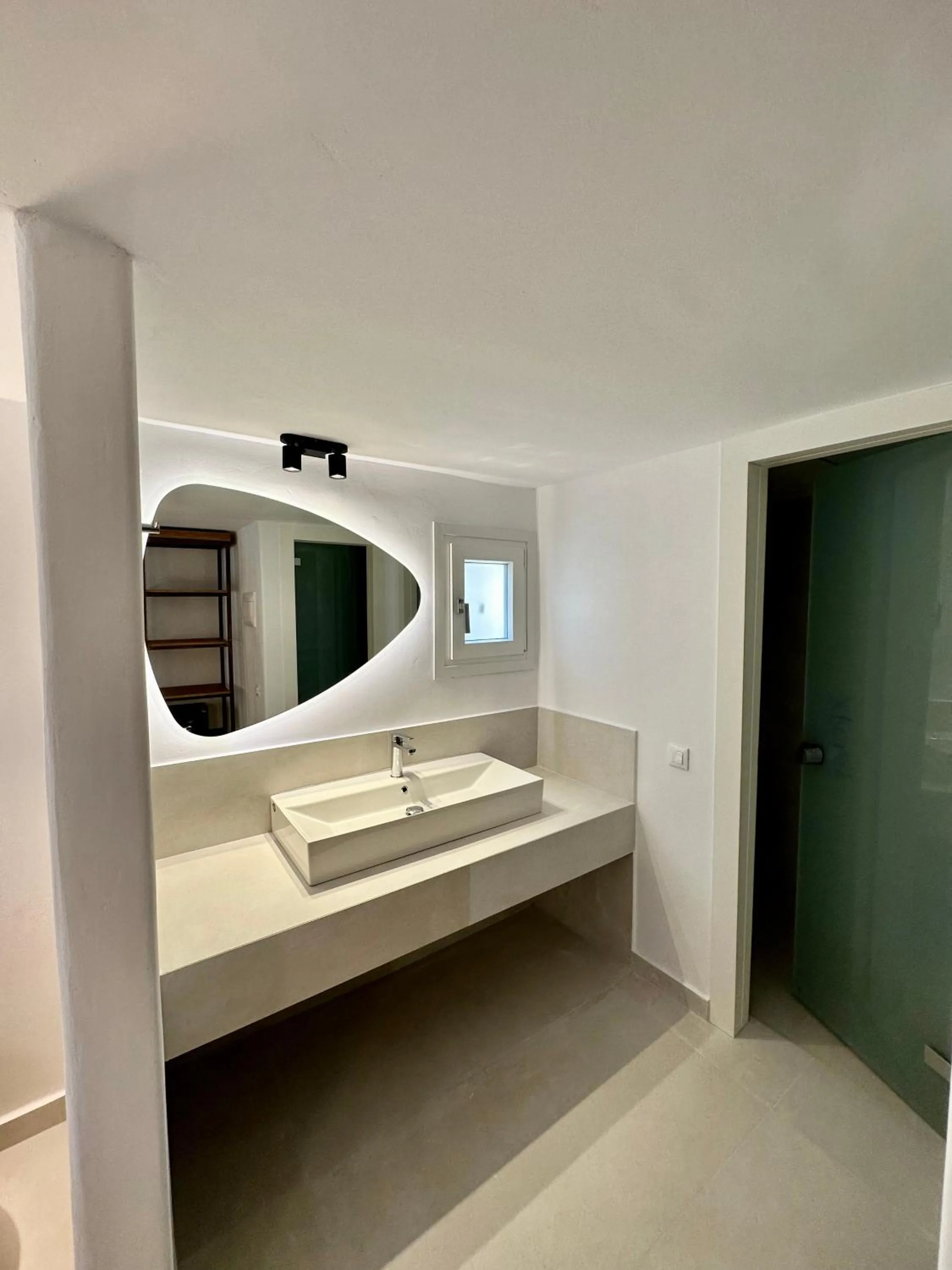 Bathroom, Bed in Sofos Suites Mykonos
