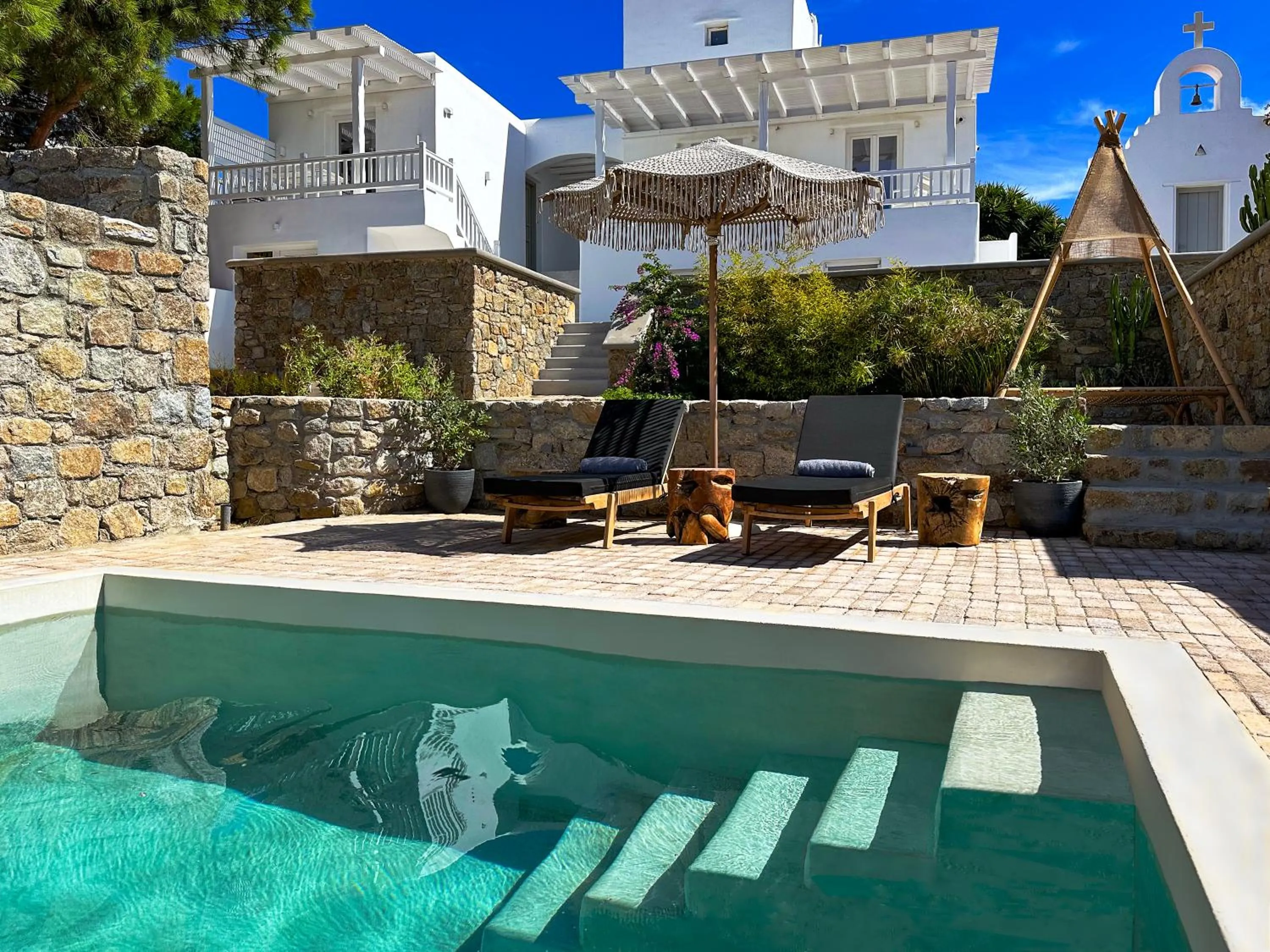 Property building in Sofos Suites Mykonos