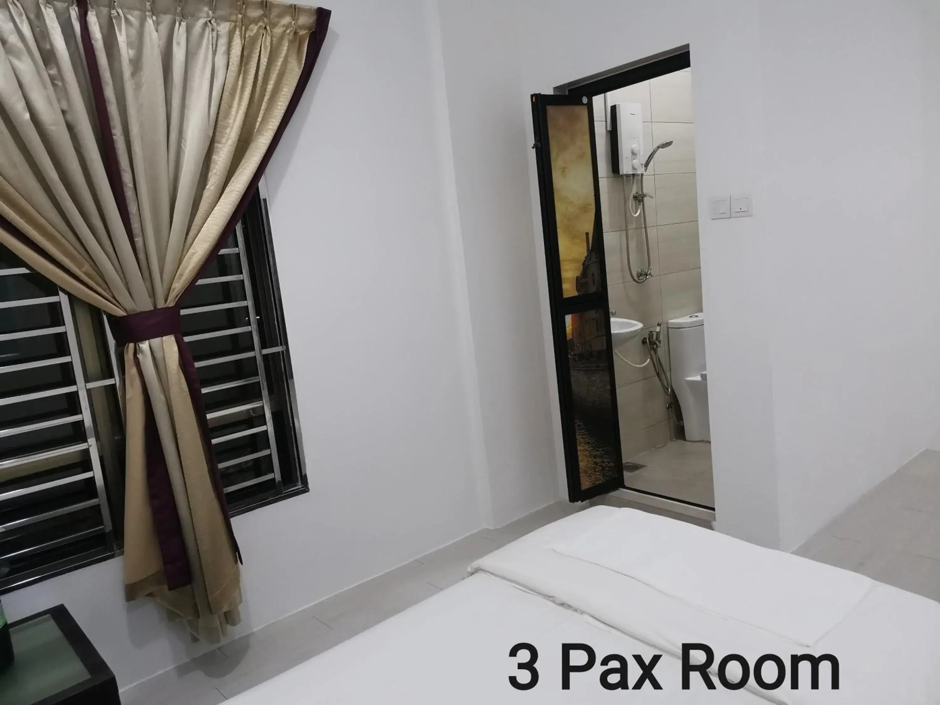 Deluxe Triple Room in Mersing Maple Villa Deluxe Triple Room in Mersing Maple Villa