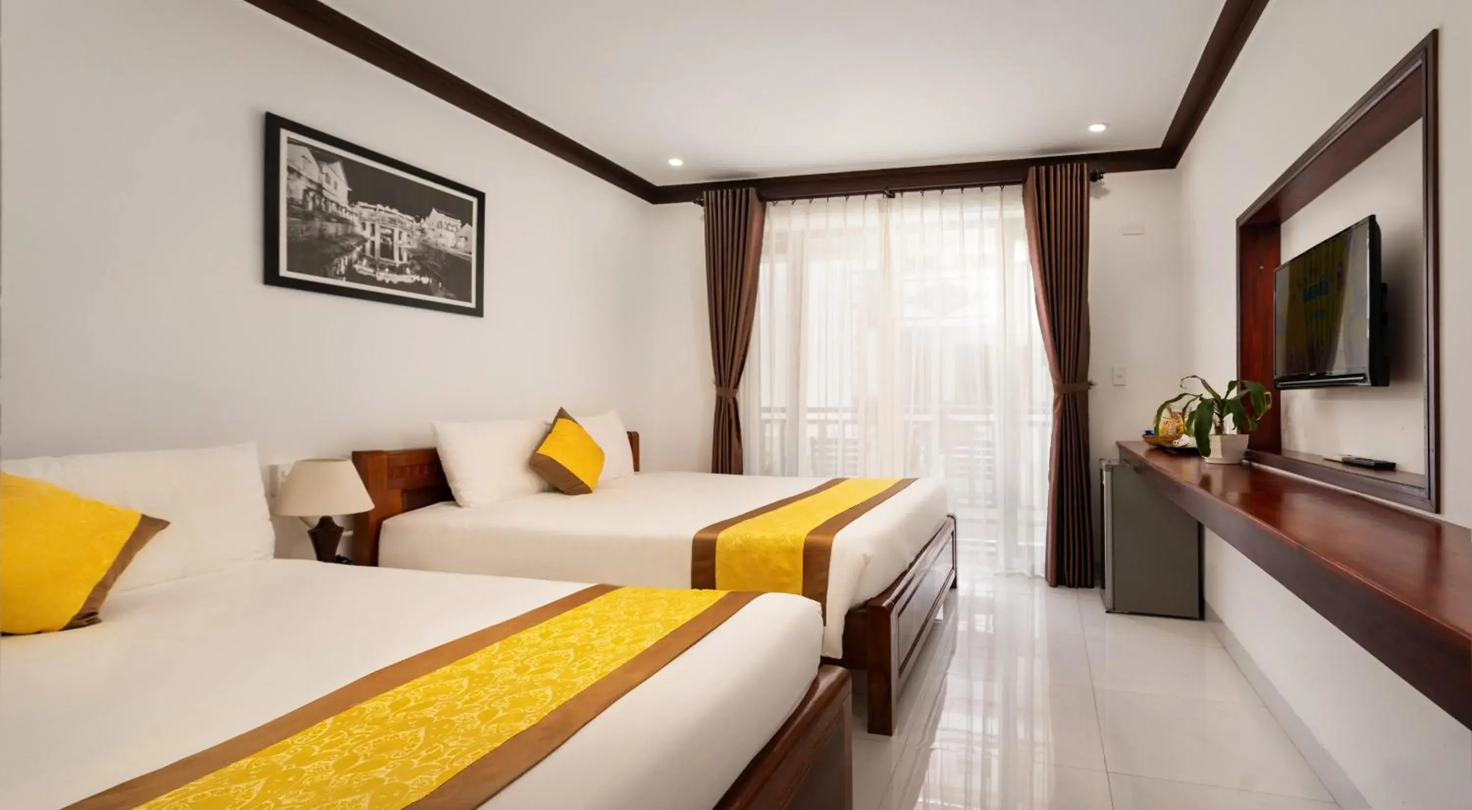 Triple Room with Pool View in Haemer Villa Hoi An Triple Room with Pool View in Haemer Villa Hoi An