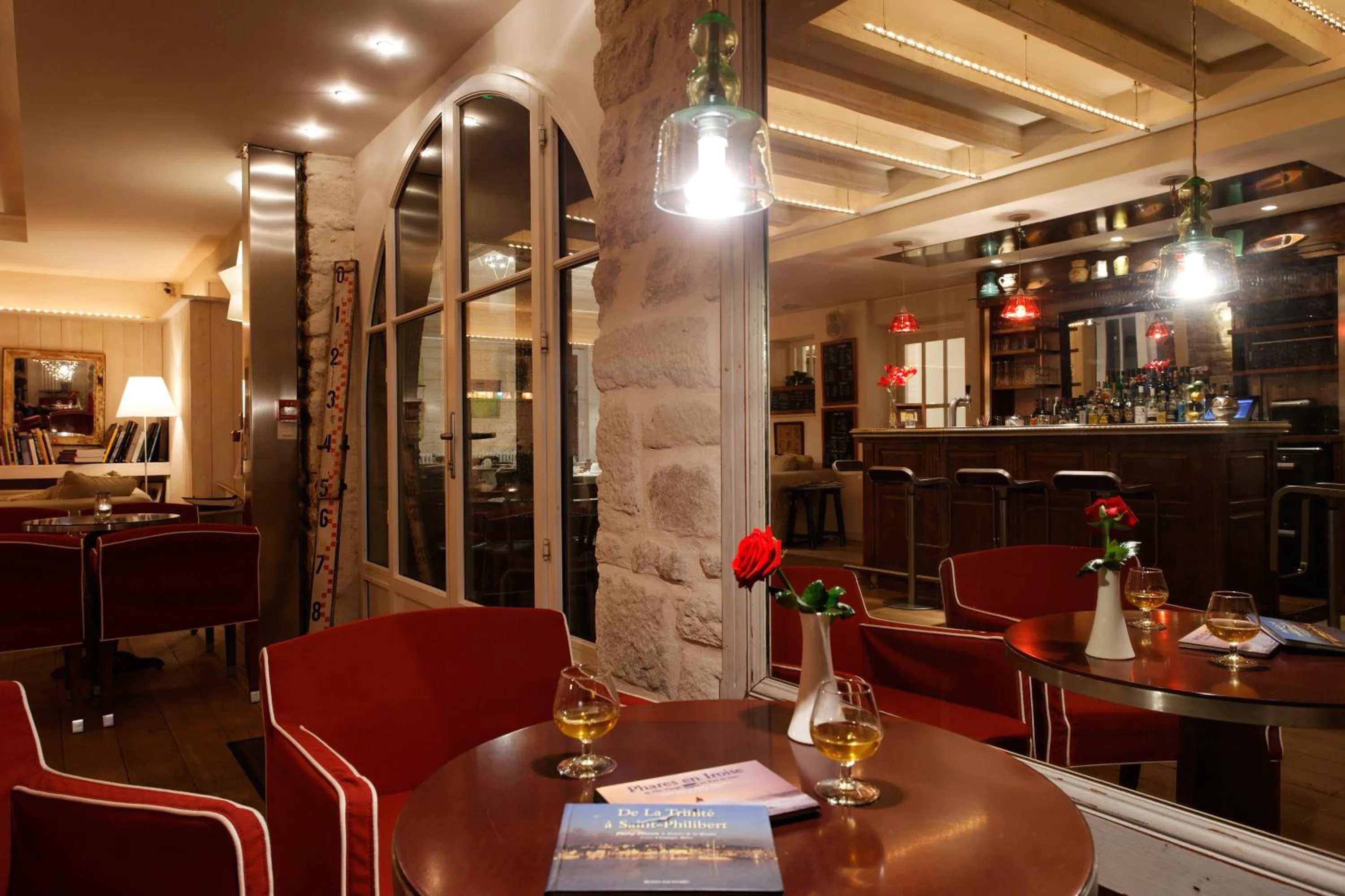 Lounge or bar in Le Lodge Kerisper