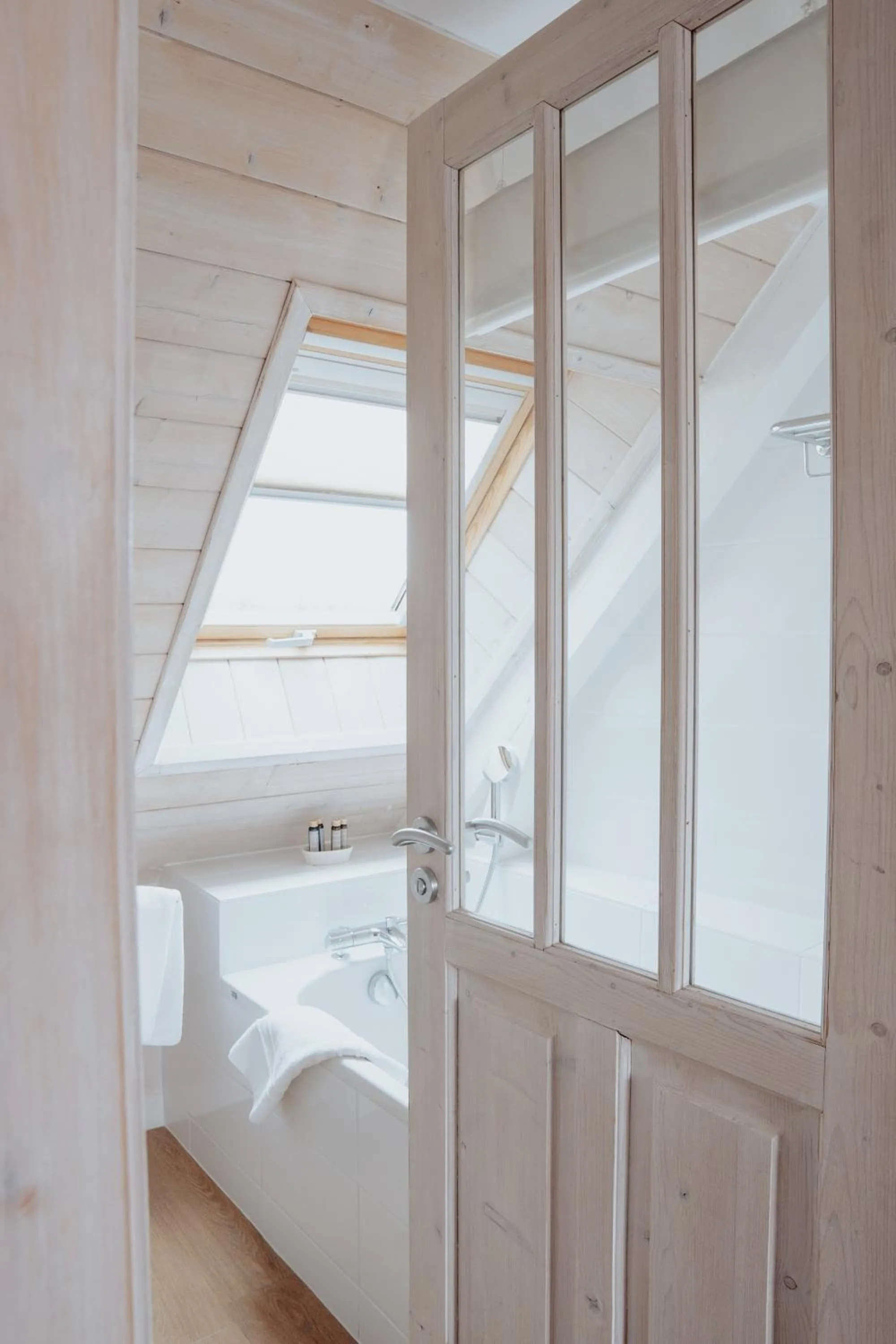 Bathroom, Bed in Le Lodge Kerisper