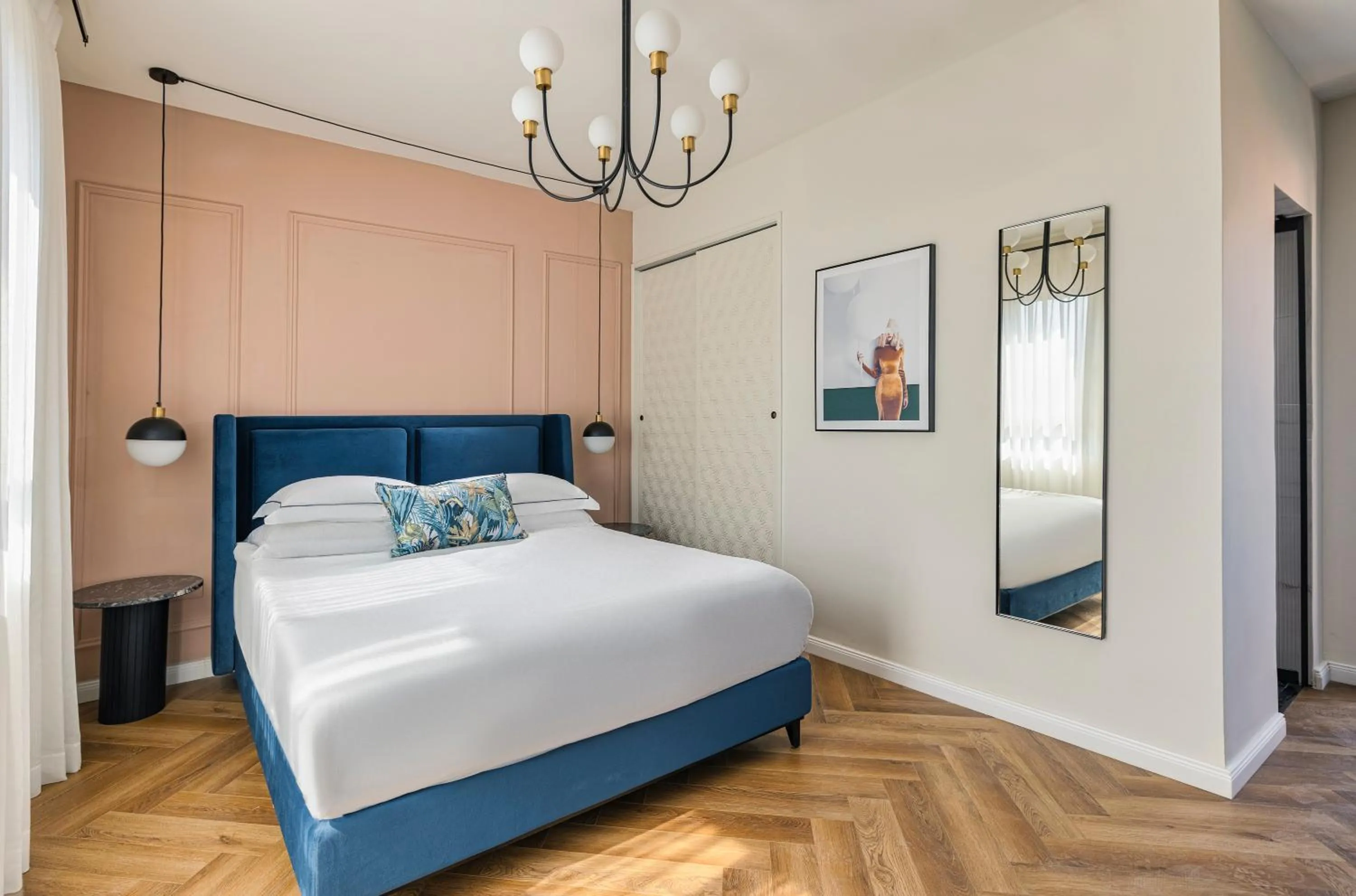 Bedroom, Bed in Villa Albi - Machne Yehuda Hotel