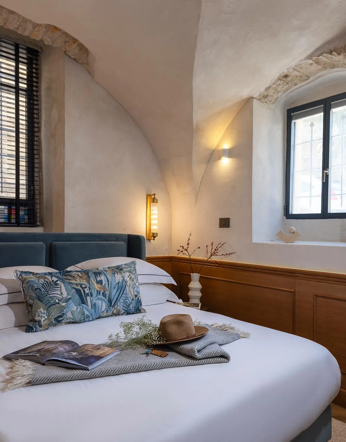 Bedroom, Bed in Villa Albi - Machne Yehuda Hotel