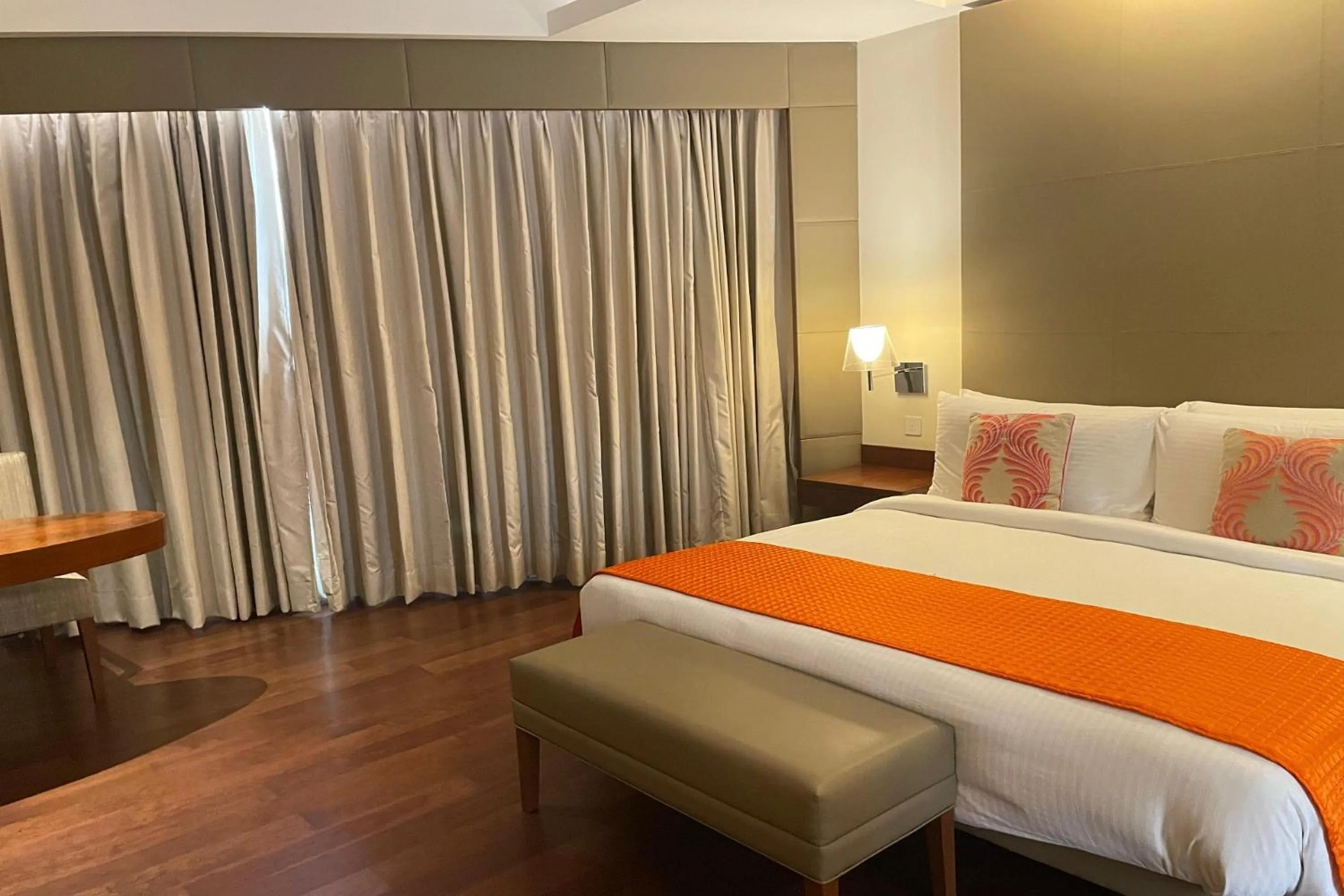 Bed in The Anya Hotel-Golf Course Road