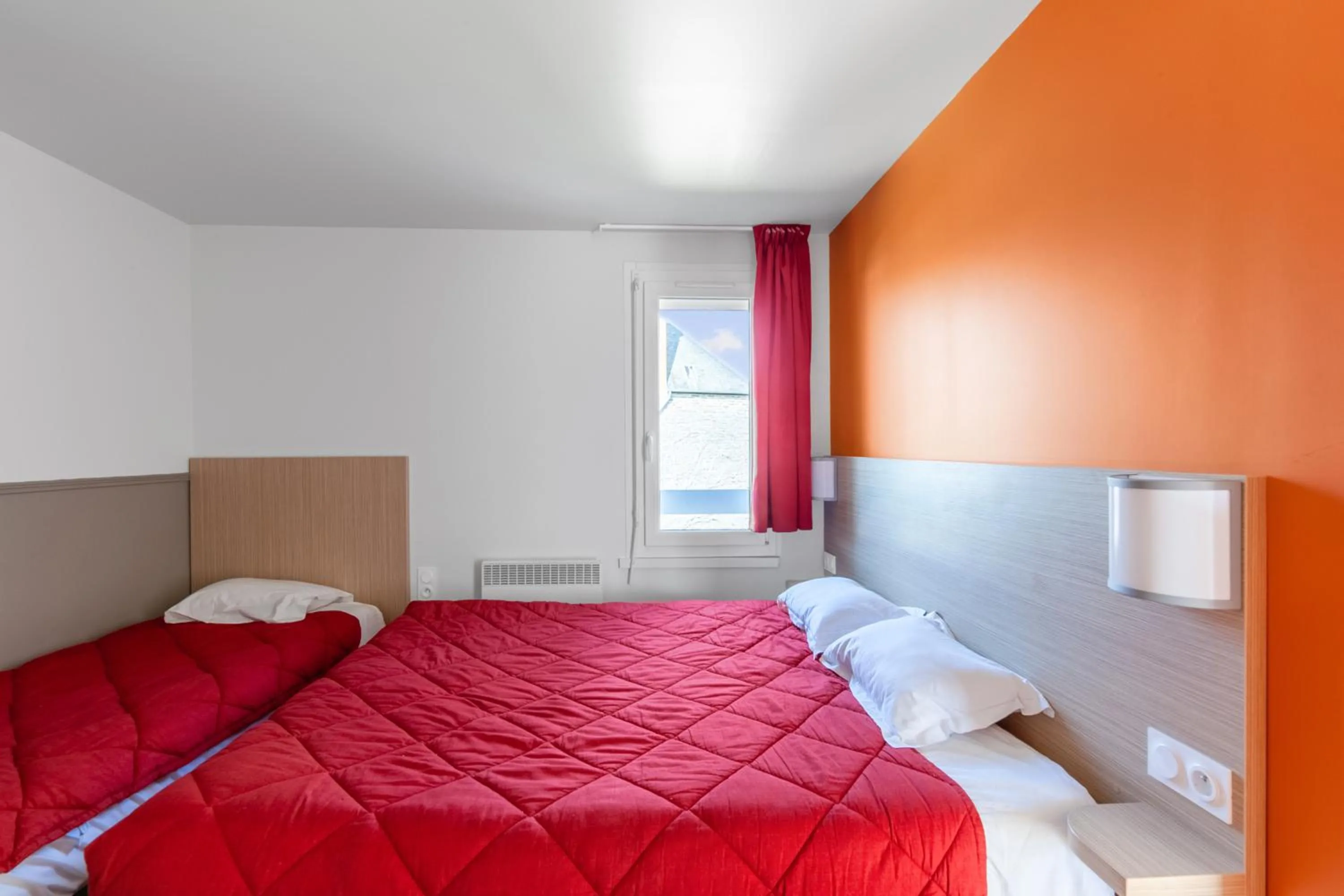 View (from property/room), Bed in Premiere Classe Rennes Ouest - Le Rheu