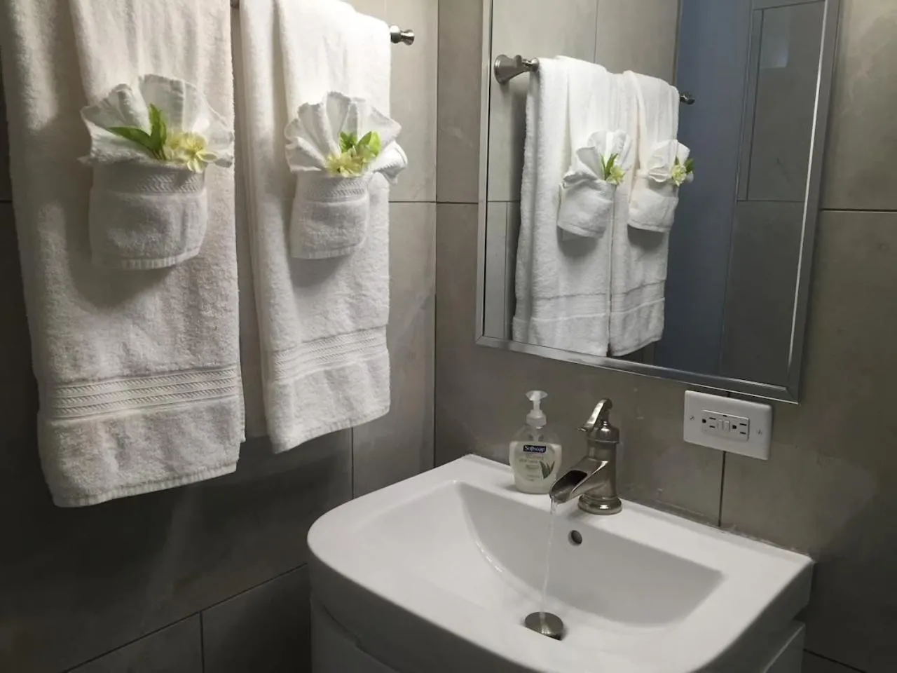 SEGOVIA STUDIO UNITS