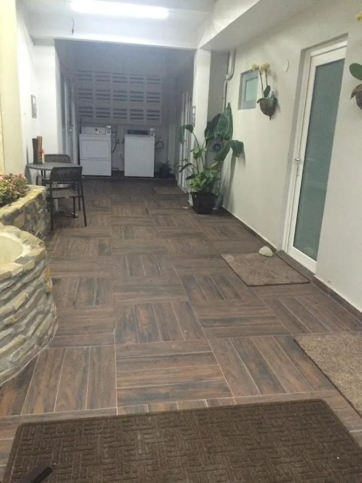 SEGOVIA STUDIO UNITS