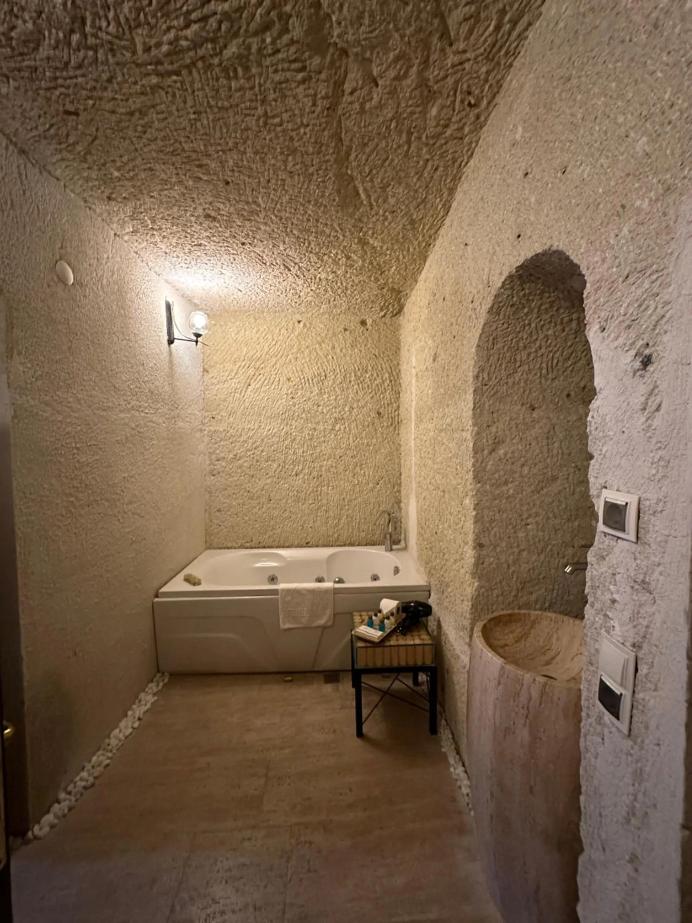 Bathroom, Bed in Ortahisar Cave Hotel