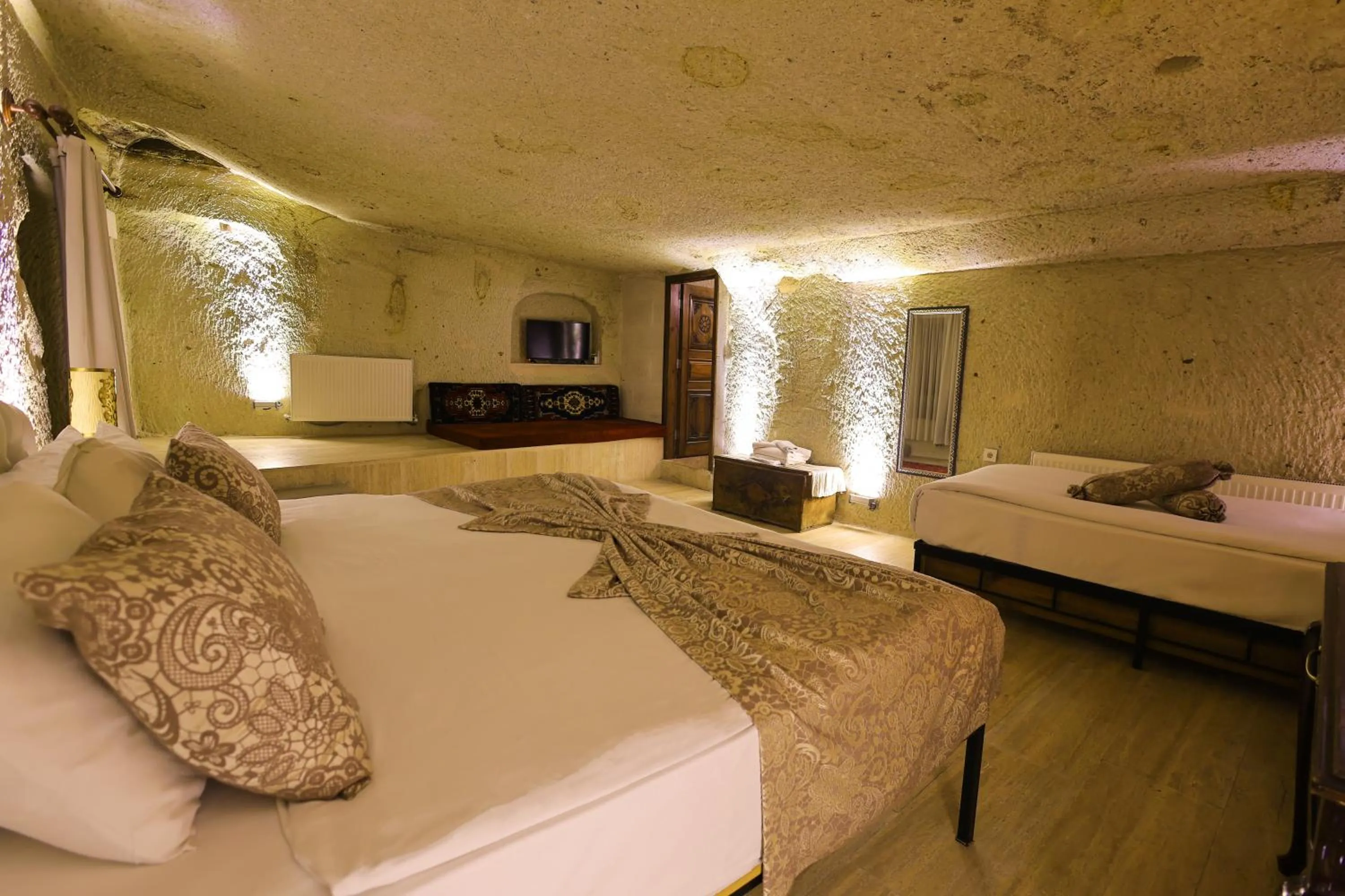 Photo of the whole room, Bed in Ortahisar Cave Hotel