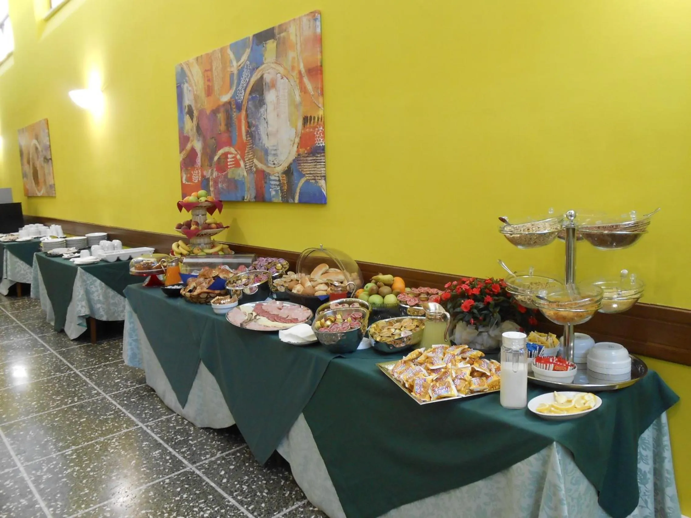 Restaurant/places to eat in Casa La Salle - Roma Vaticano