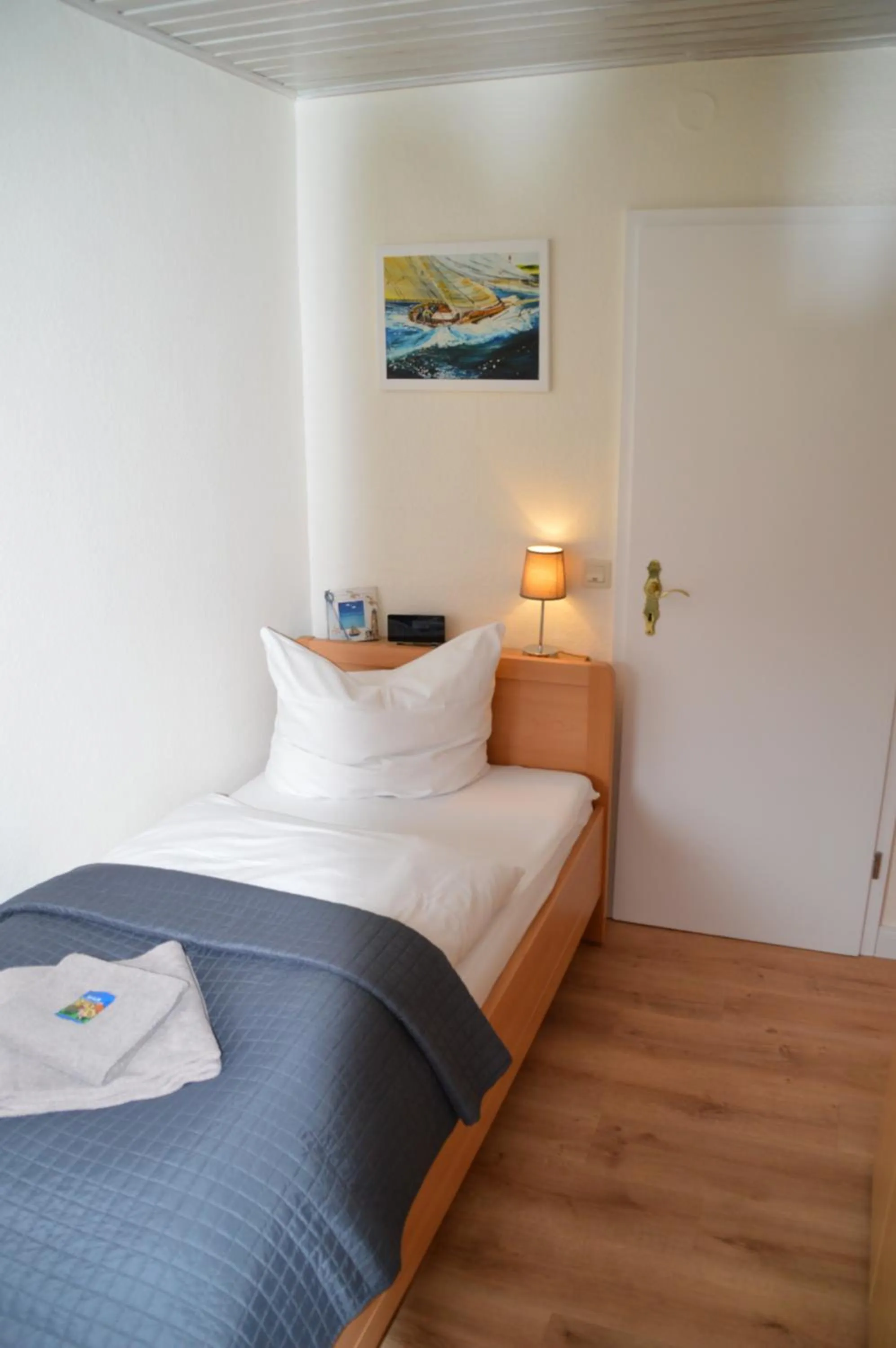 Photo of the whole room, Bed in Hotel Südstrand Amrum