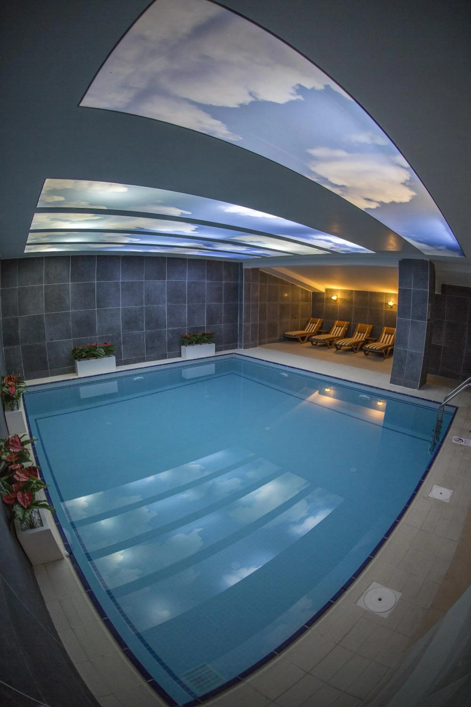 Steam room in Teymur Continental Hotel