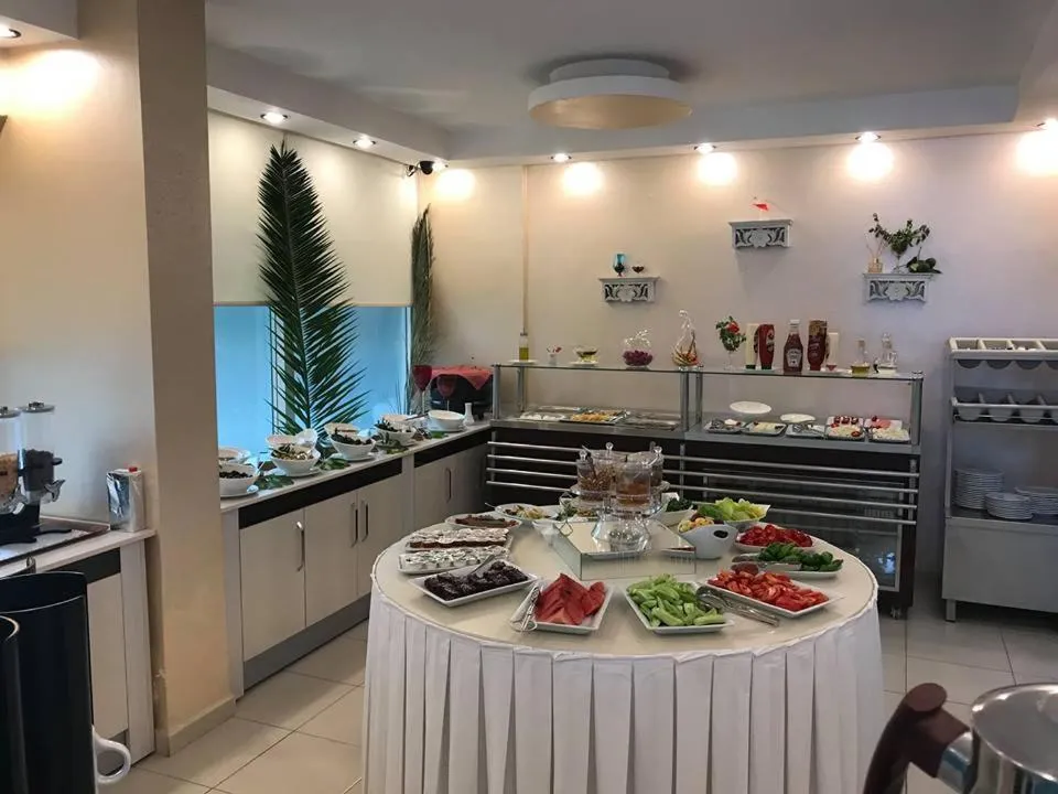 Food and drinks in Rumana Hotel