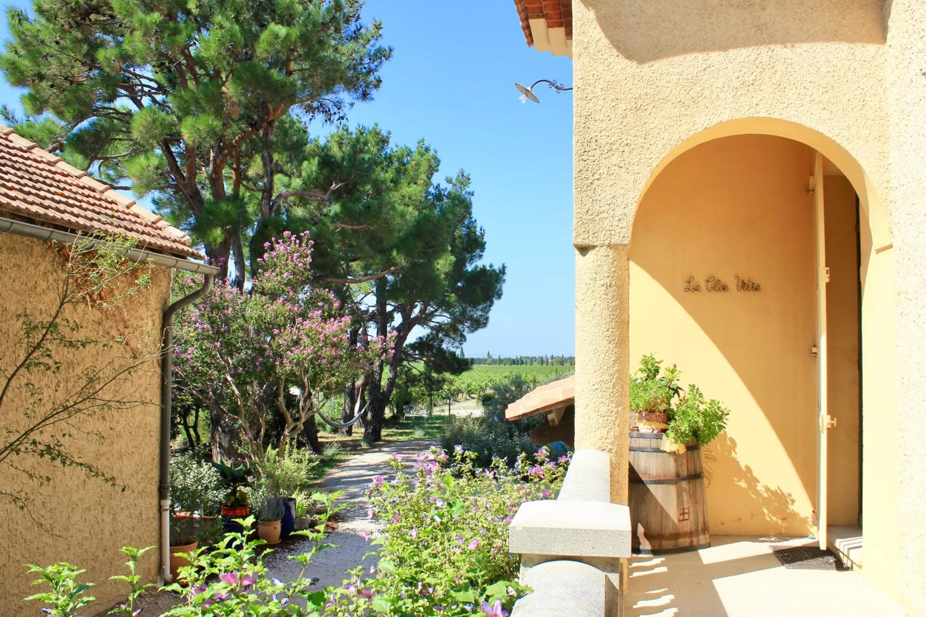 Facade/entrance in Le Clos Vitis